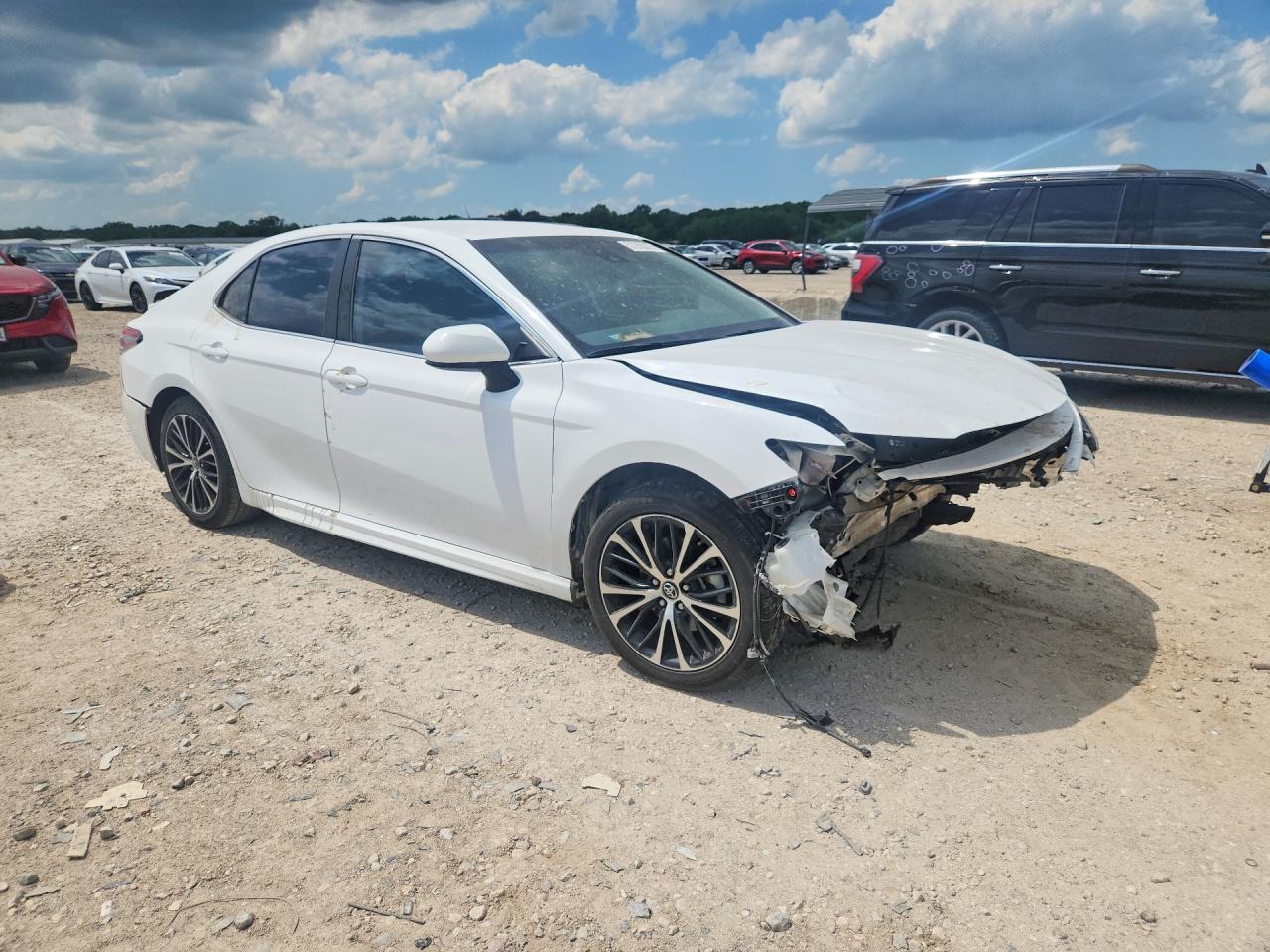 2019 TOYOTA CAMRY SE — снимка 4