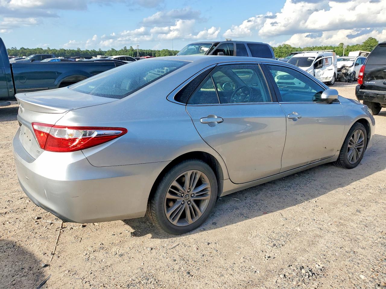 2015 TOYOTA CAMRY SE — снимка 3