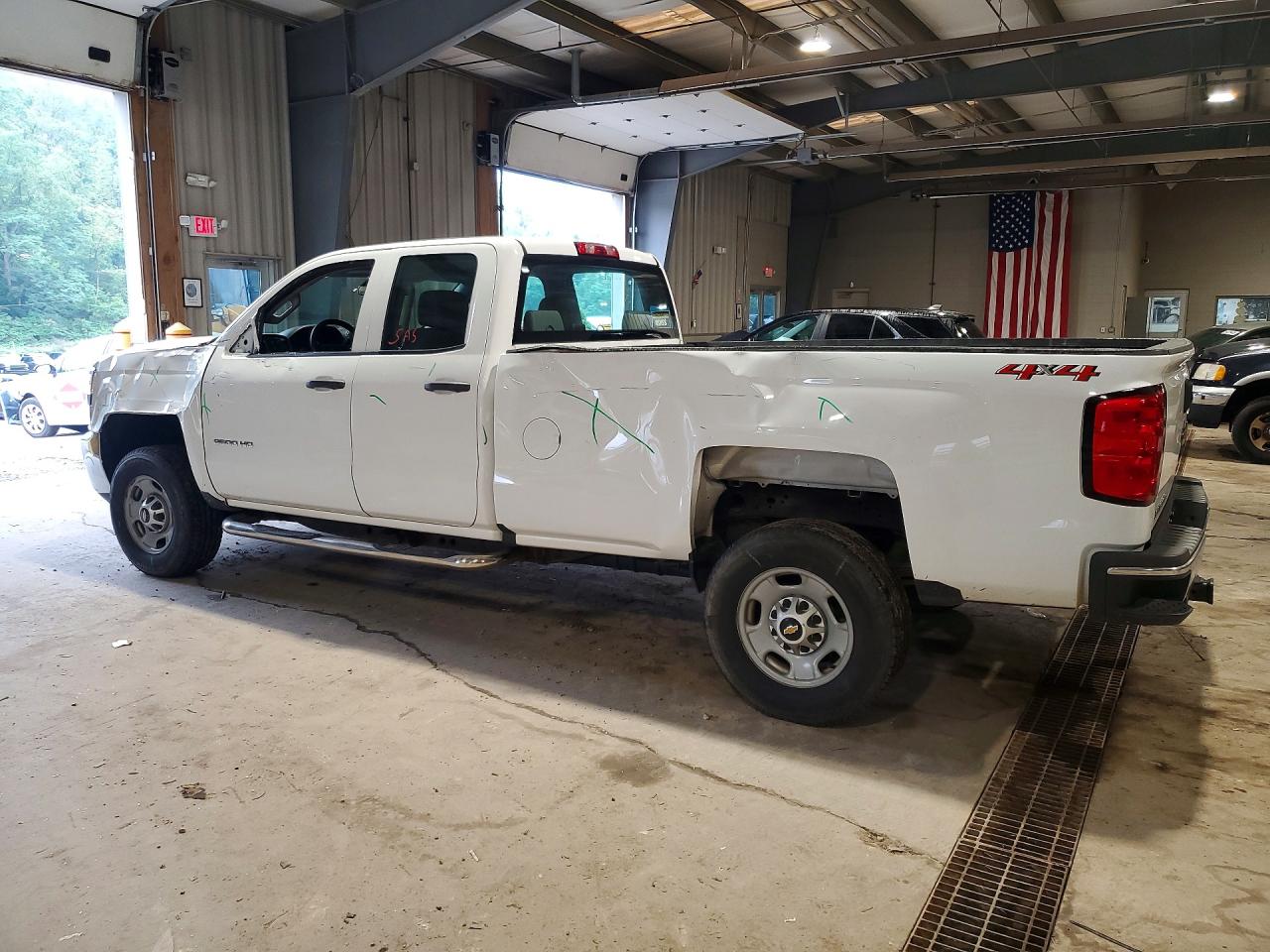 2018 CHEVROLET SILVERADO K2500 HEAVY DUTY — снимка 2