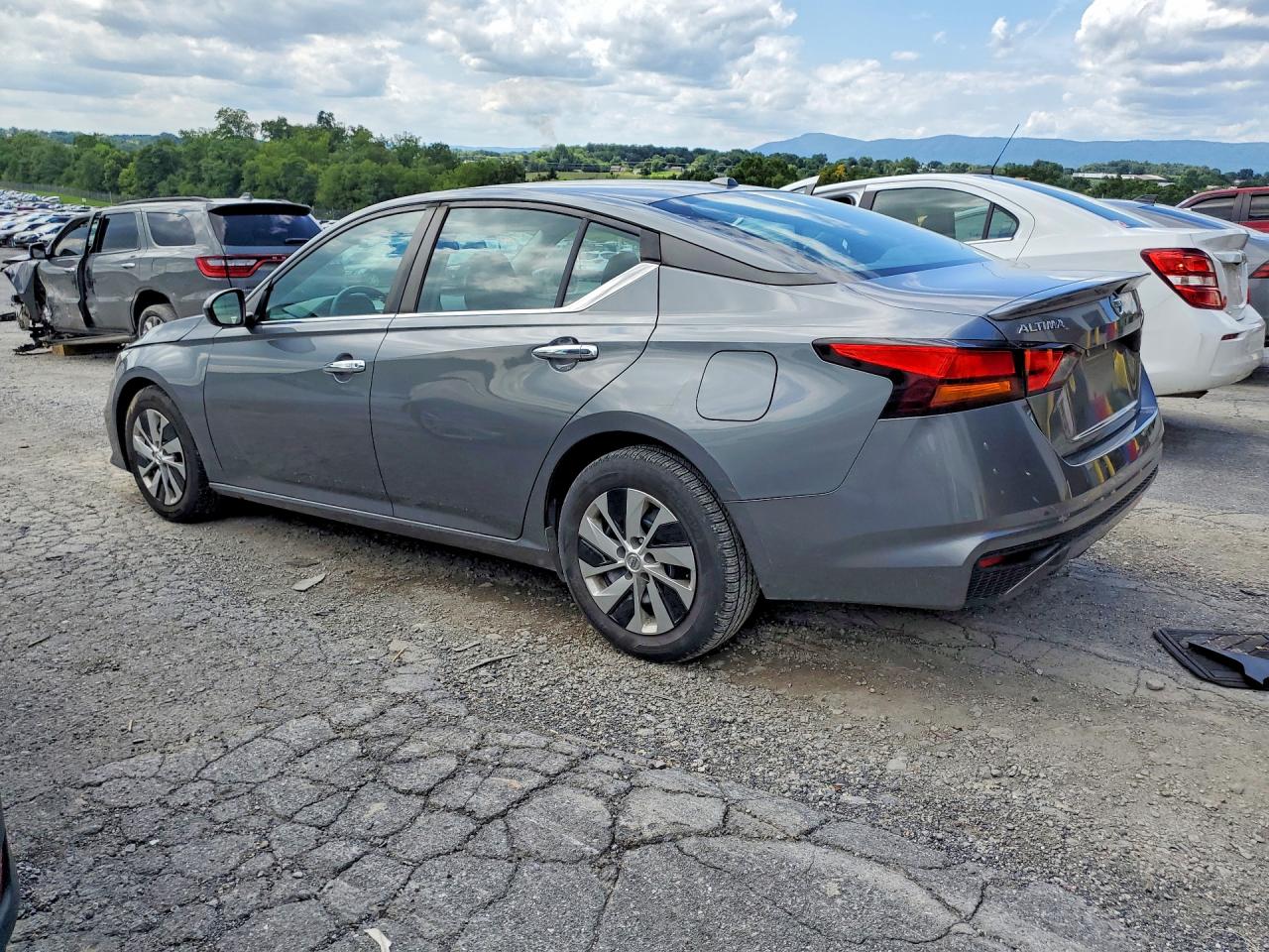 2020 NISSAN ALTIMA S — снимка 2