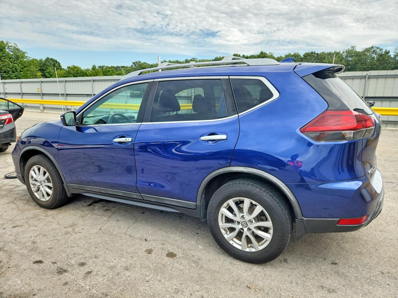 2018 NISSAN ROGUE SV — снимка 2