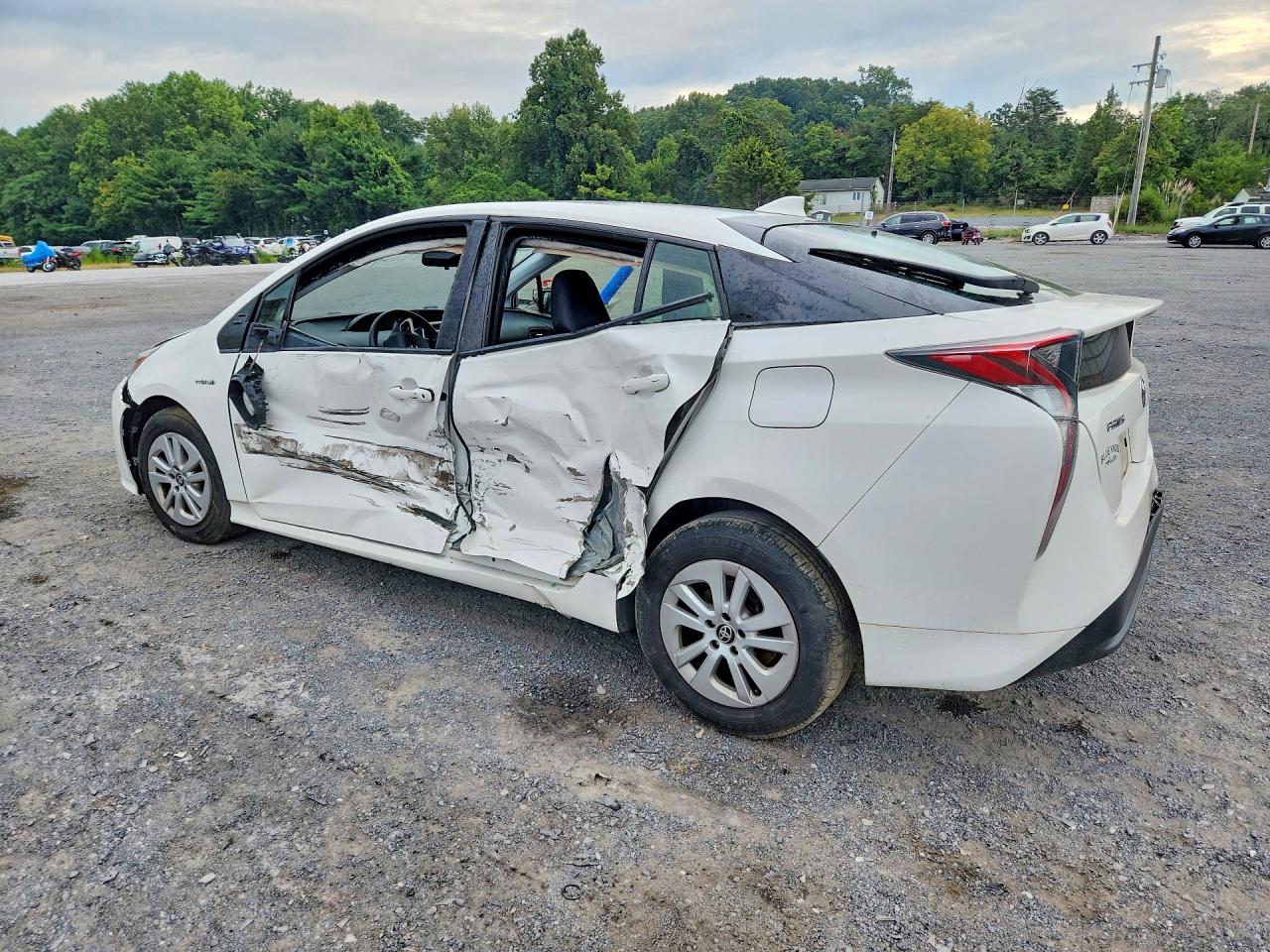 2016 TOYOTA PRIUS TWO — снимка 2