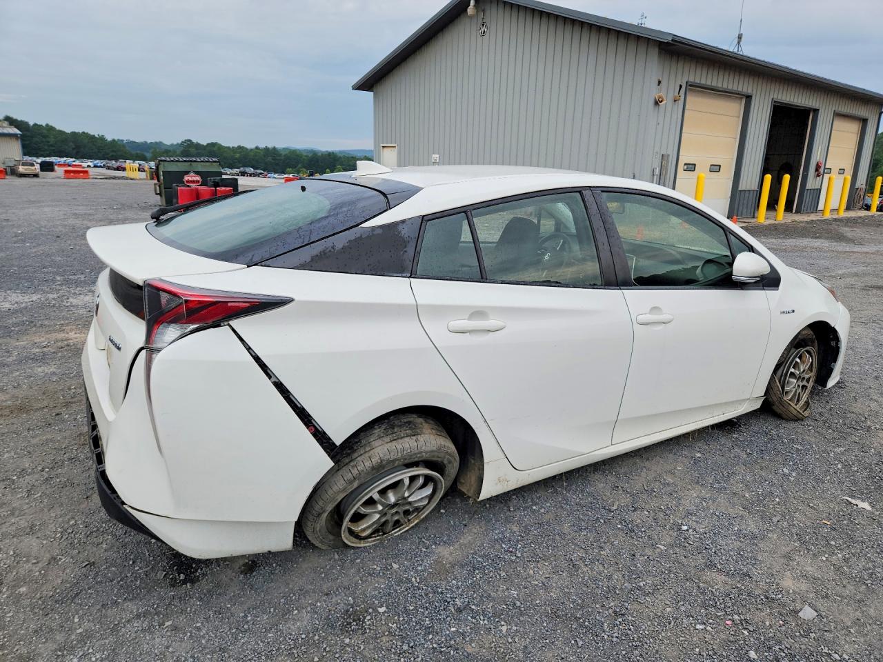 2016 TOYOTA PRIUS TWO — снимка 3