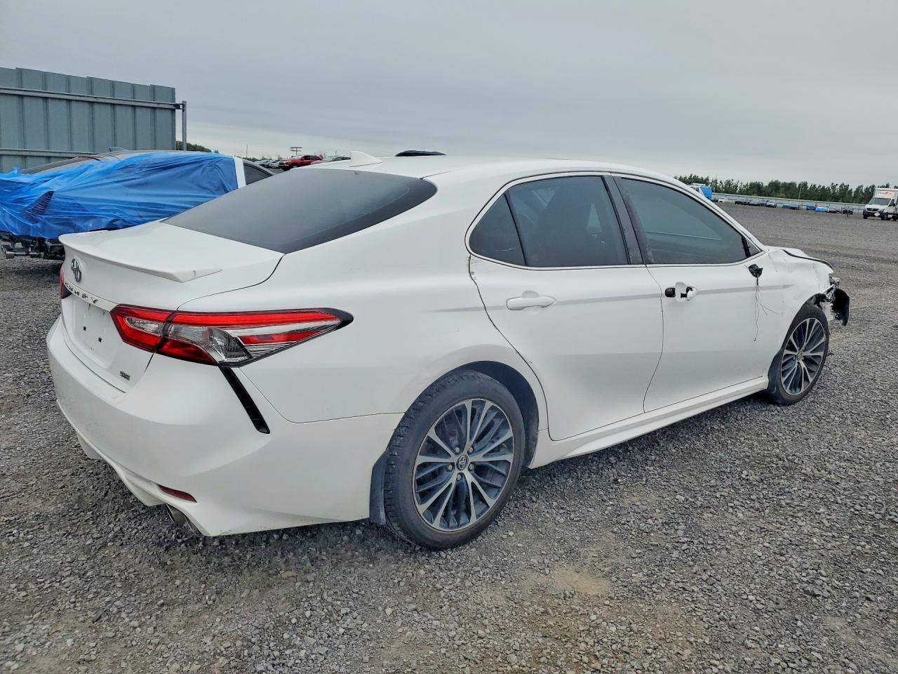 2019 TOYOTA CAMRY L — снимка 3