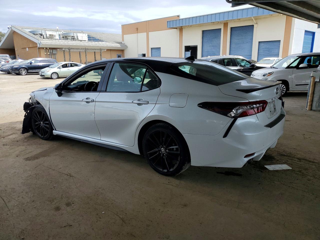 2021 TOYOTA CAMRY XSE — снимка 2