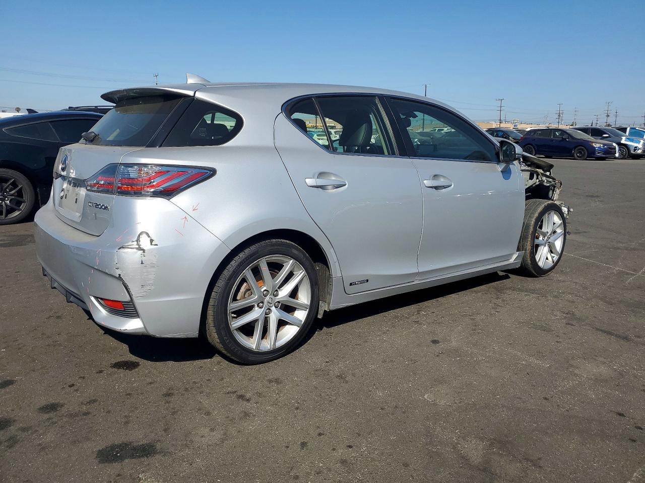 2015 LEXUS CT 200 — снимка 3