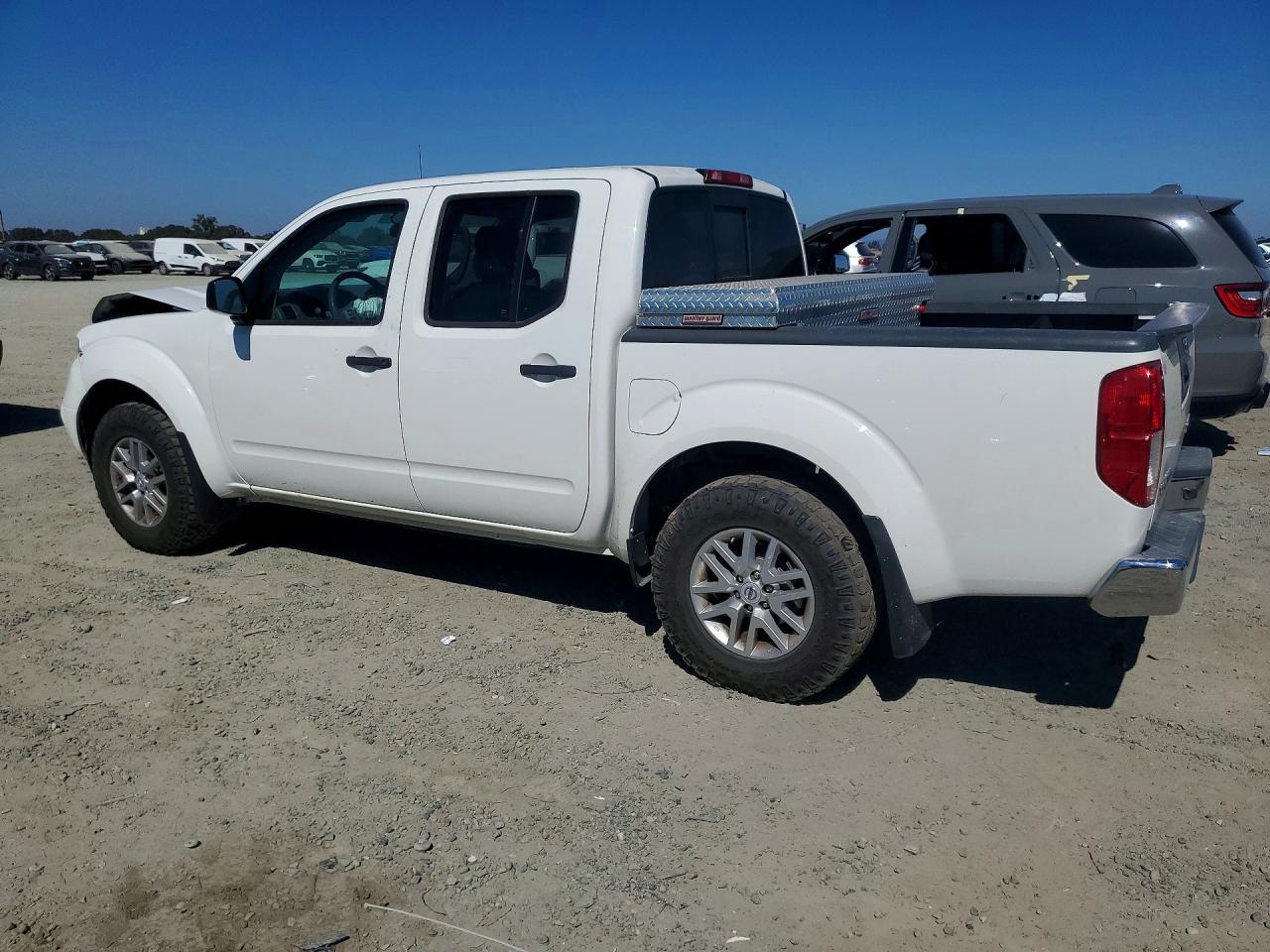 2019 NISSAN FRONTIER SV — снимка 2