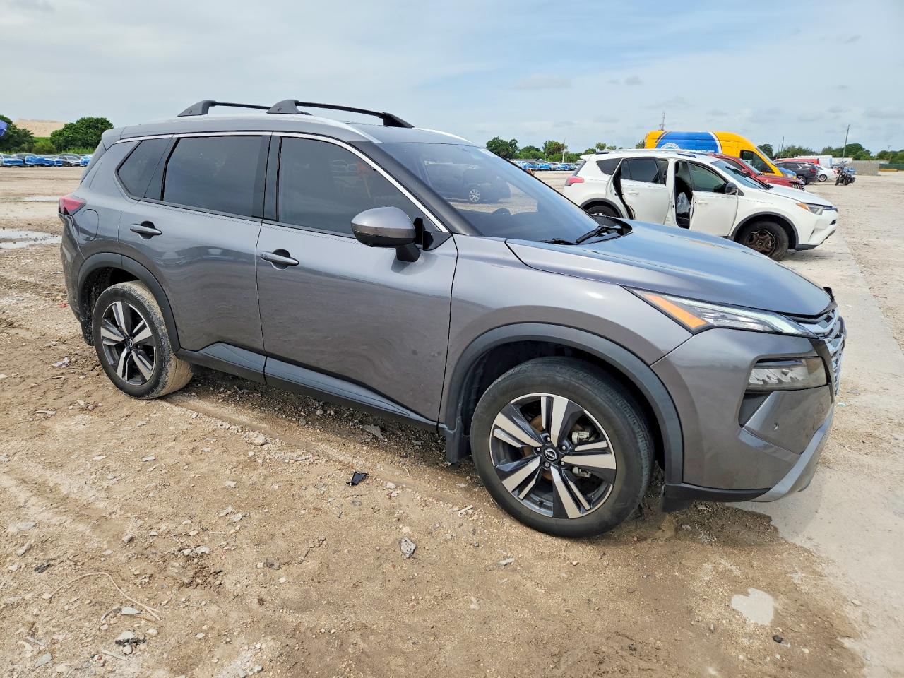 2024 NISSAN ROGUE SL — снимка 4