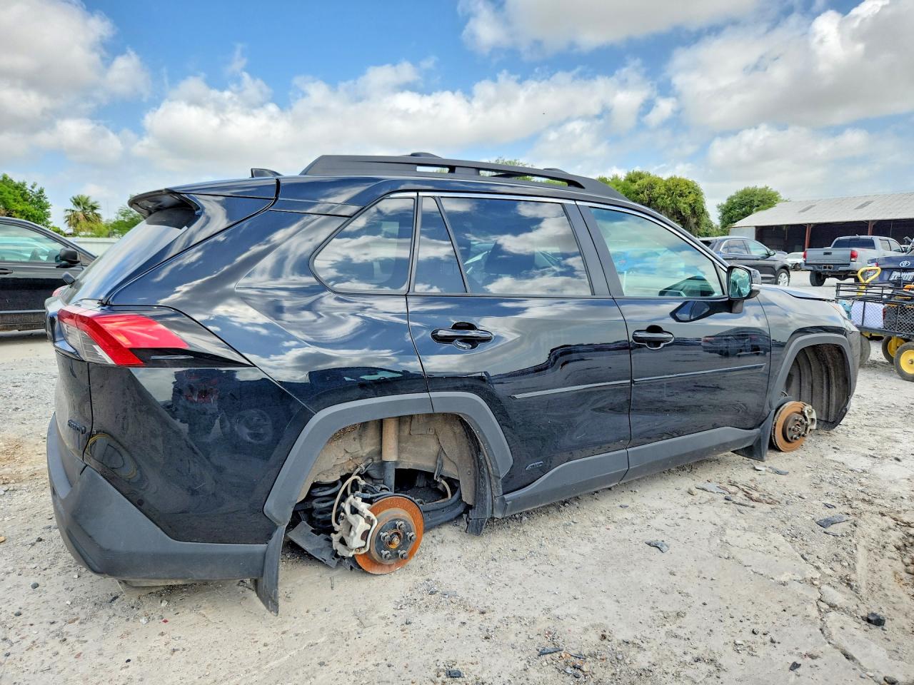 2023 TOYOTA RAV4 WOODLAND EDITION — снимка 3