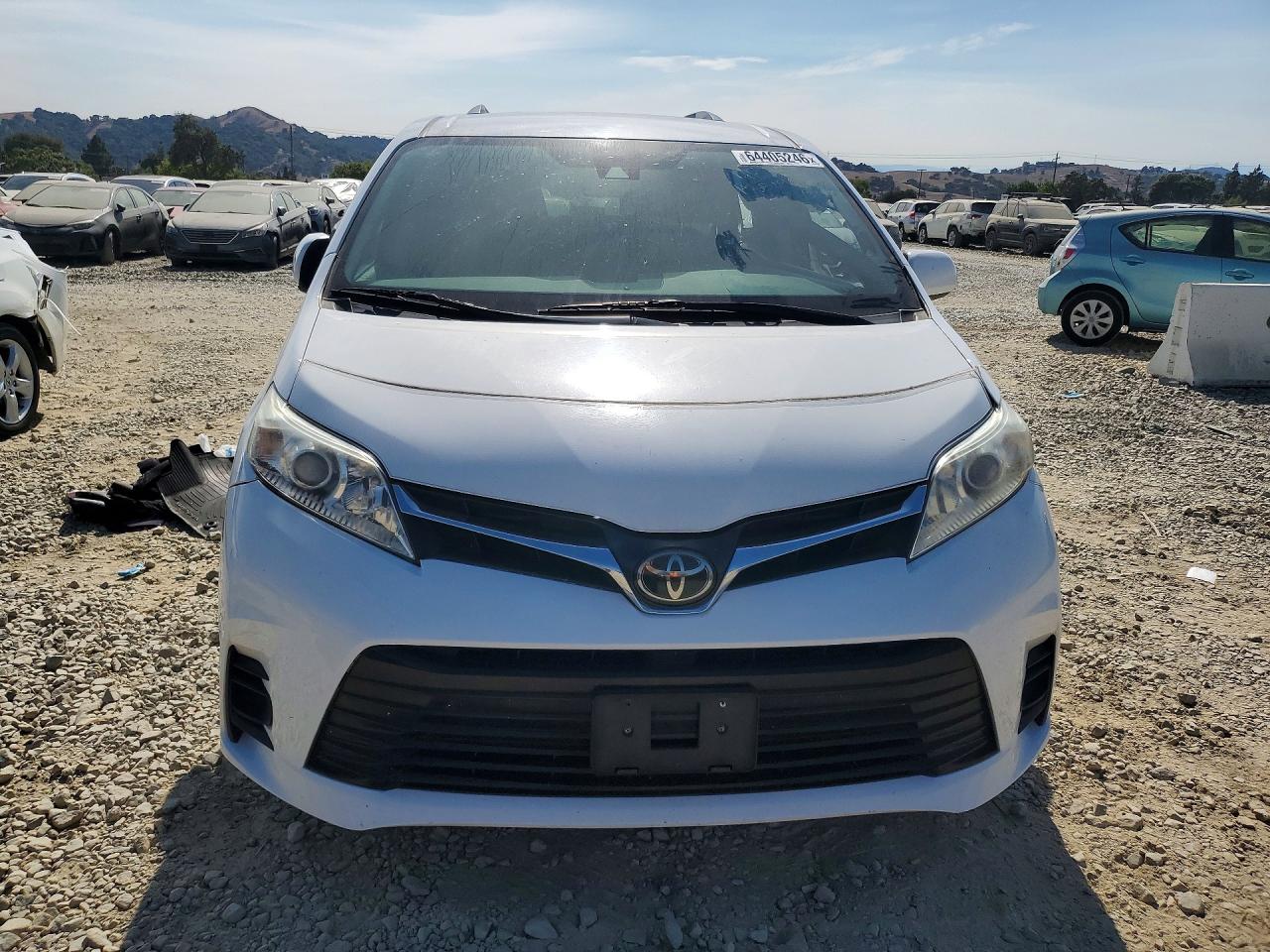 2018 TOYOTA SIENNA LE — снимка 5