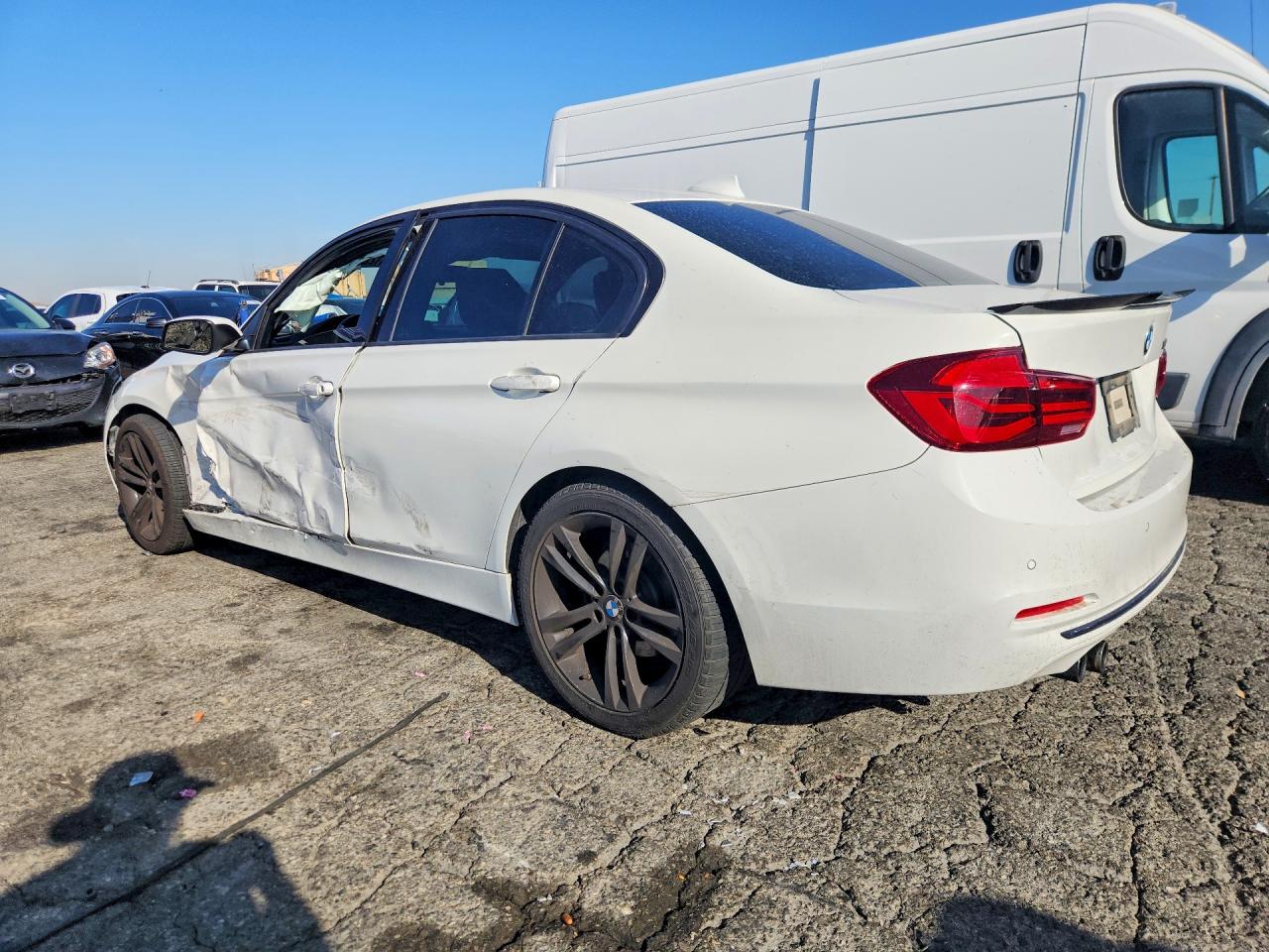 2018 BMW 330 I — снимка 2