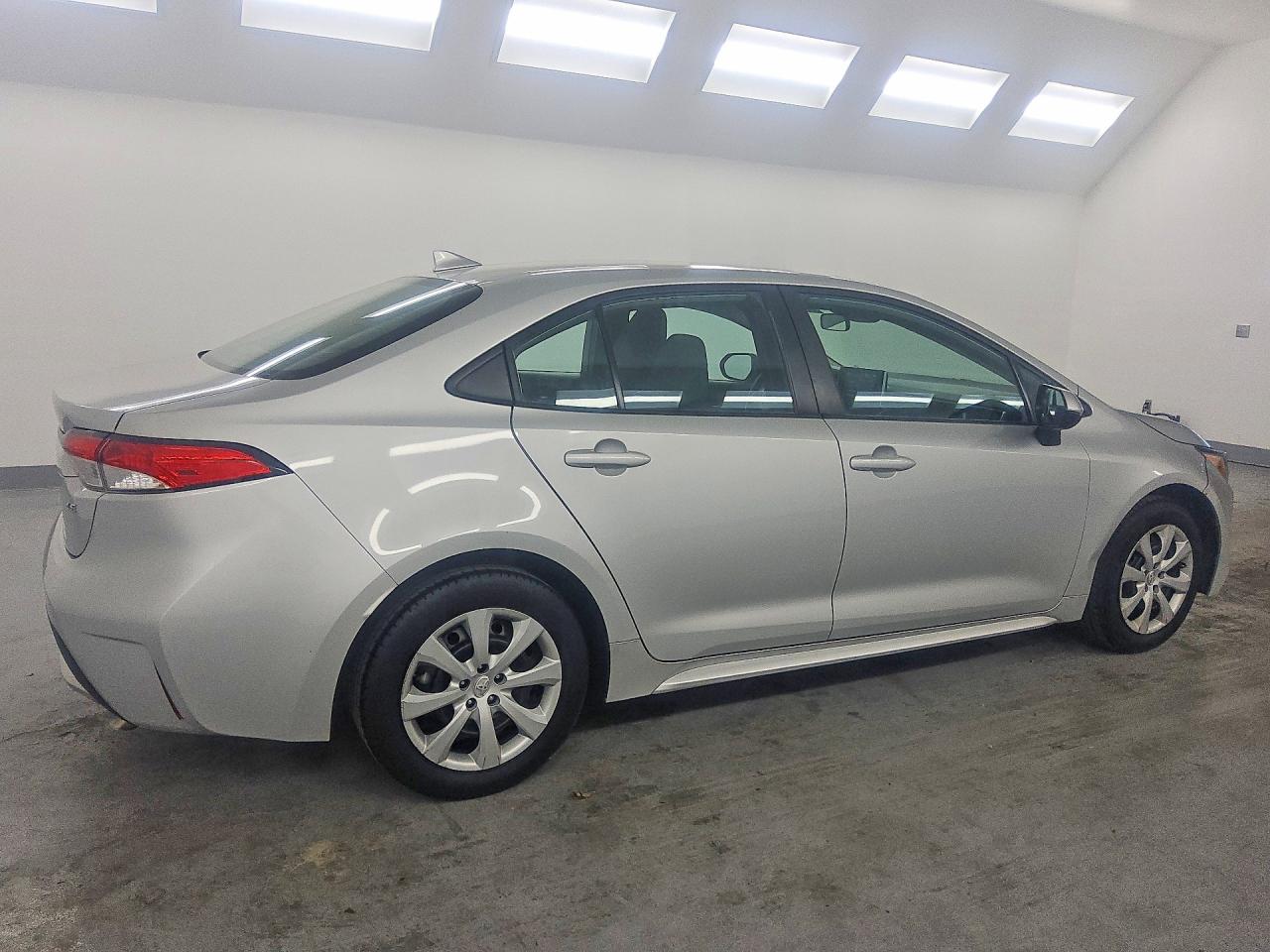 2021 TOYOTA COROLLA LE — снимка 3
