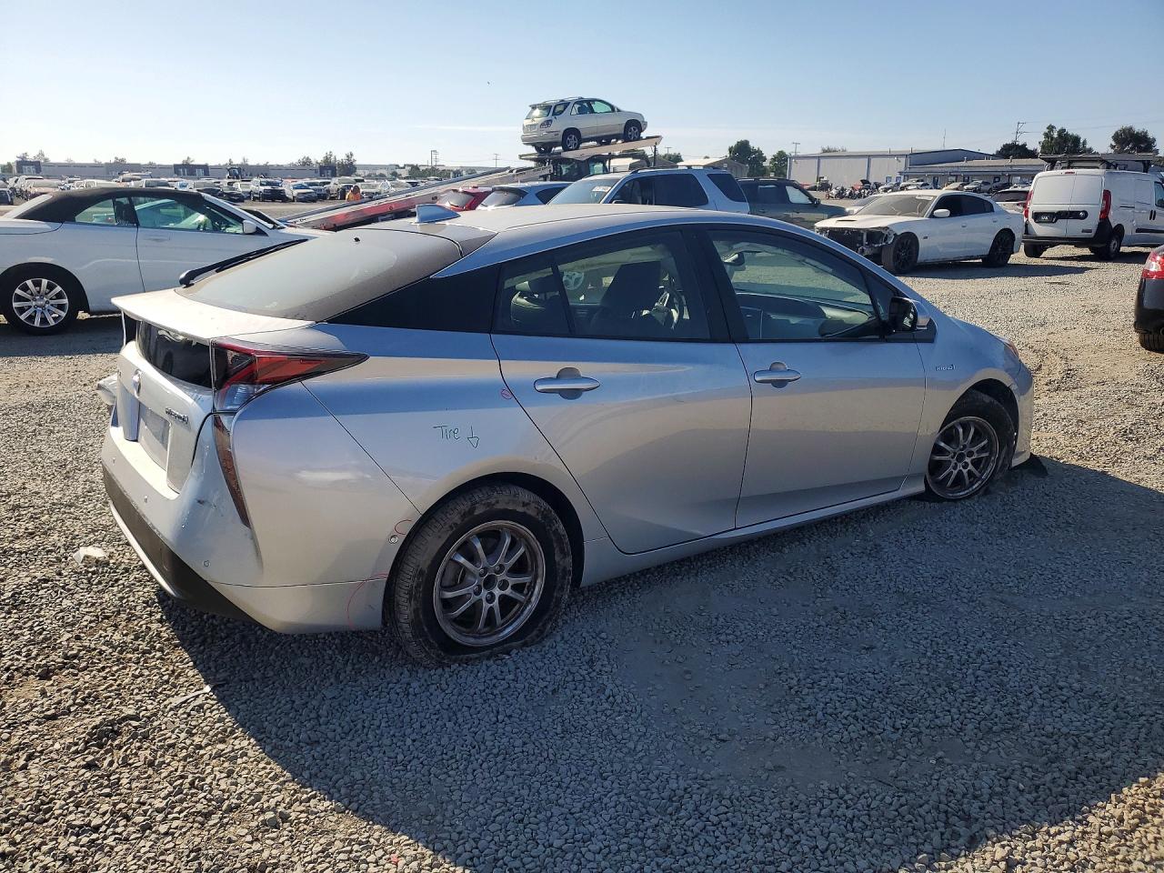 2016 TOYOTA PRIUS FOUR — снимка 3