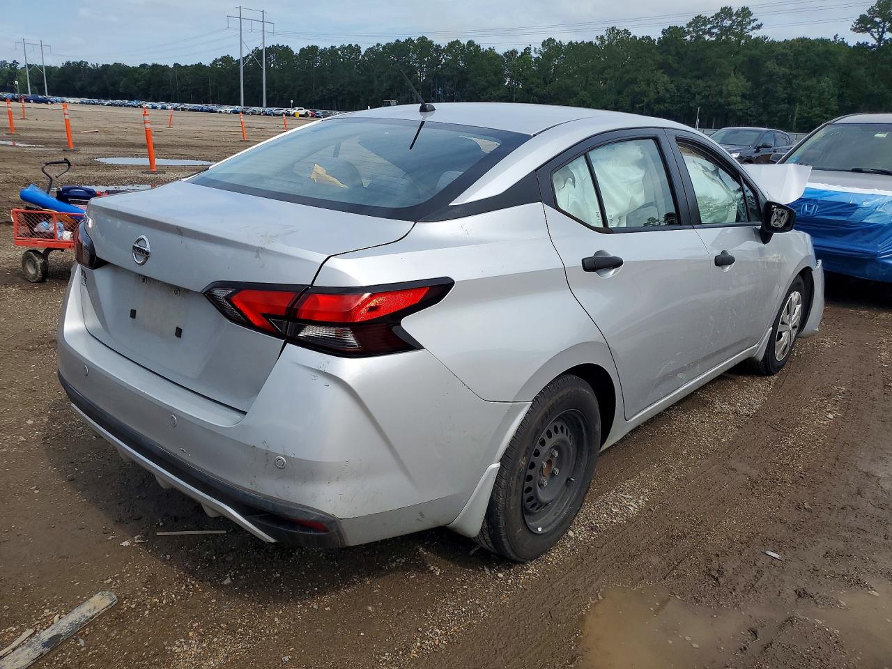 2020 NISSAN VERSA S — снимка 3