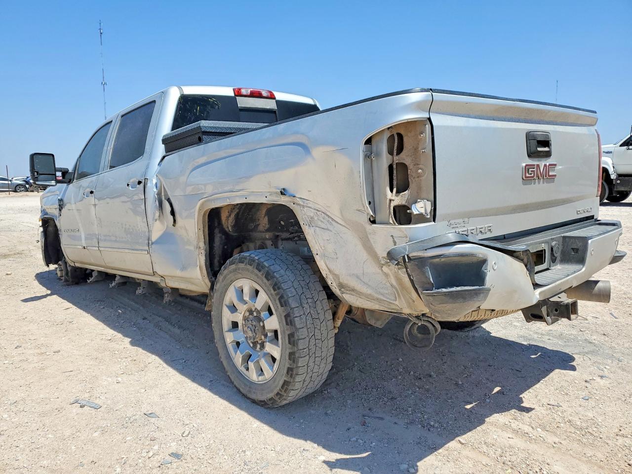 2019 GMC SIERRA K2500 DENALI — снимка 2