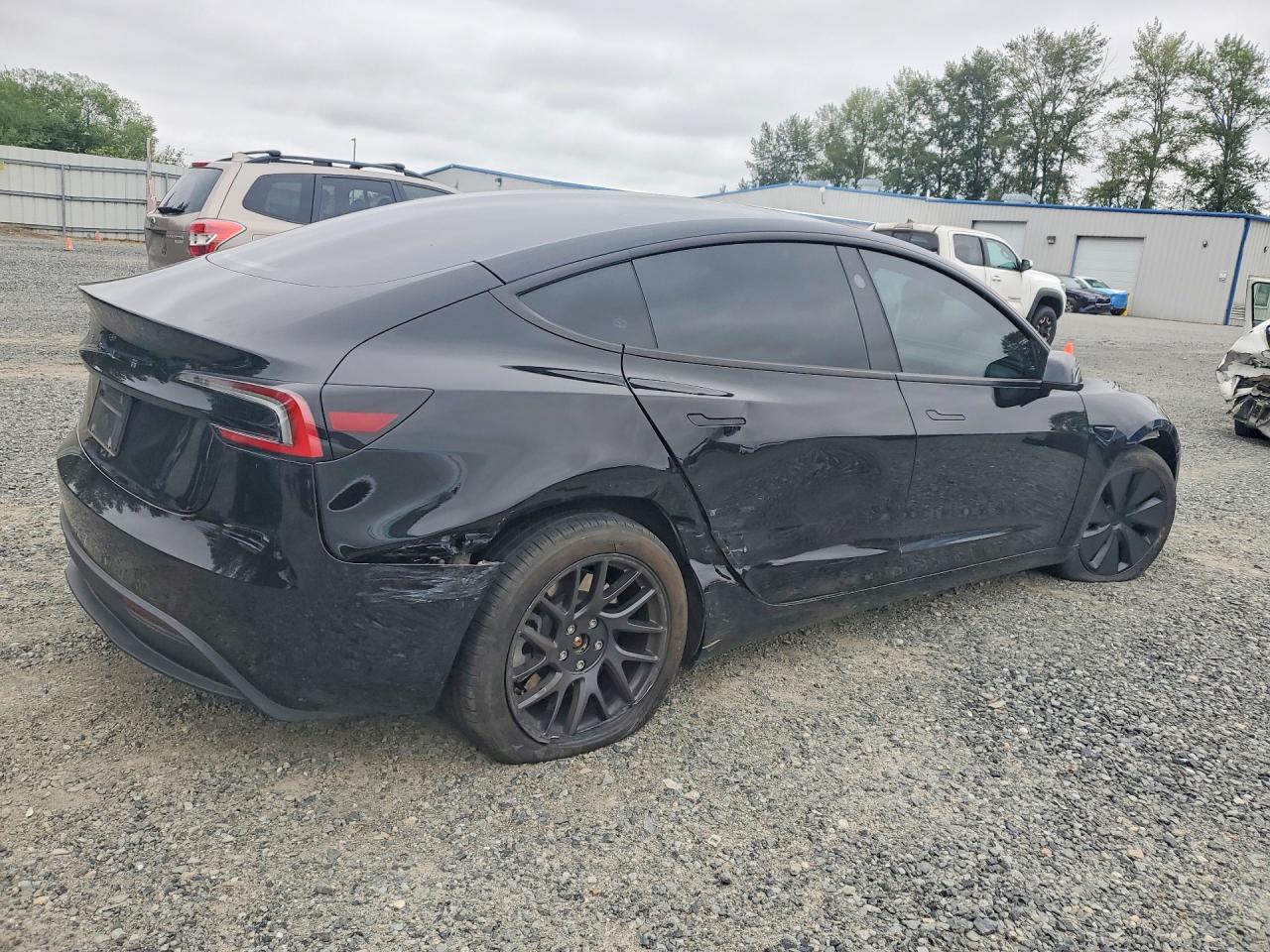 2024 TESLA MODEL 3 — снимка 3