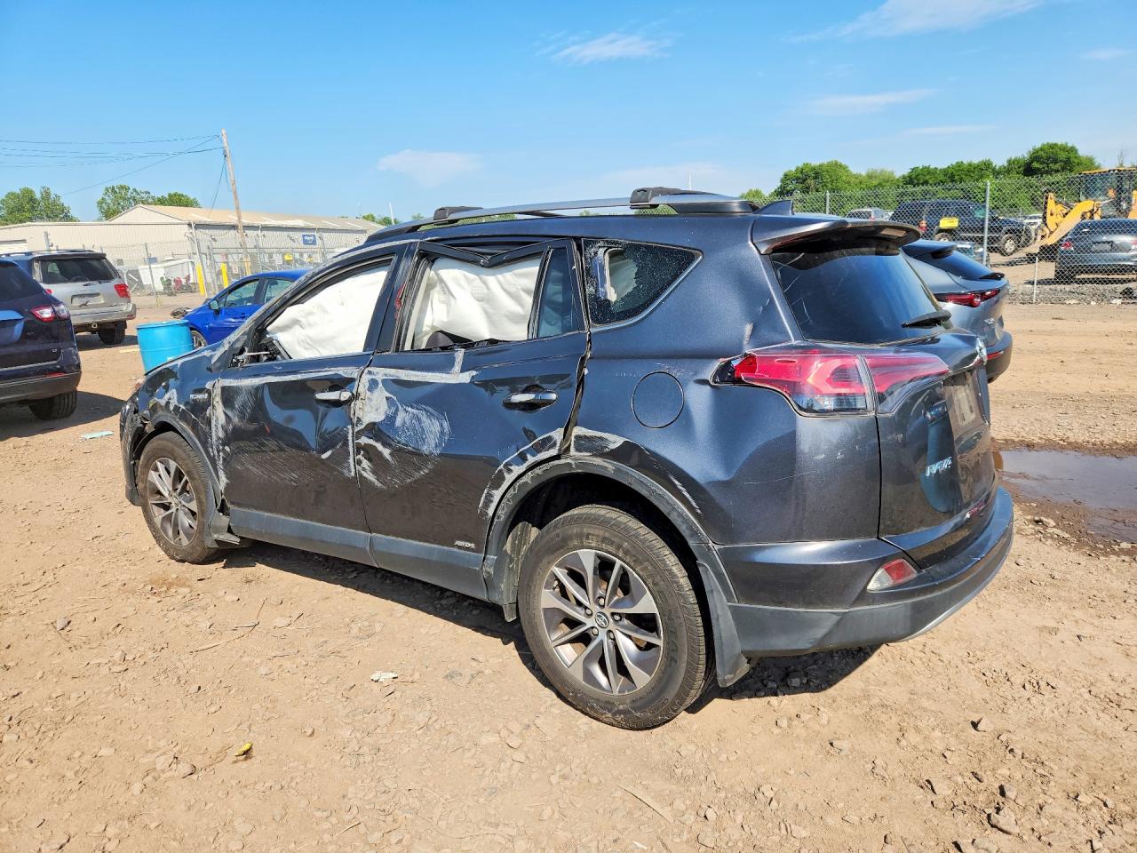 2018 TOYOTA RAV4 HYBRID LE — снимка 2
