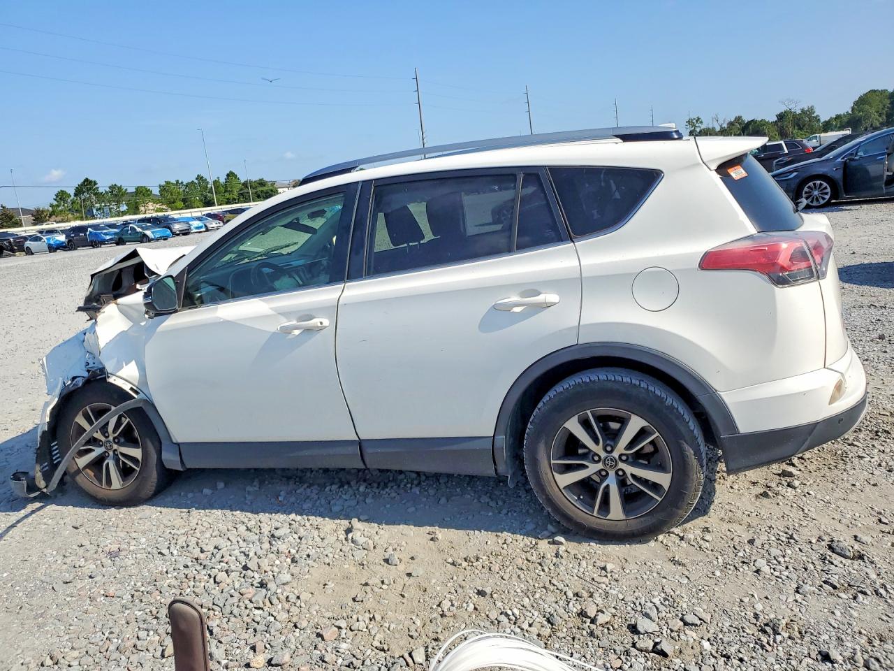 2018 TOYOTA RAV4 XLE — снимка 2
