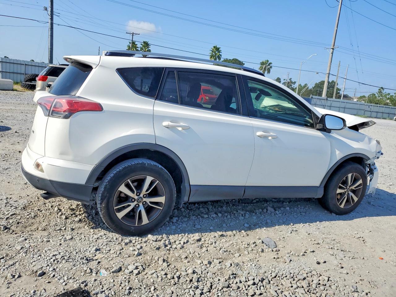 2018 TOYOTA RAV4 XLE — снимка 3