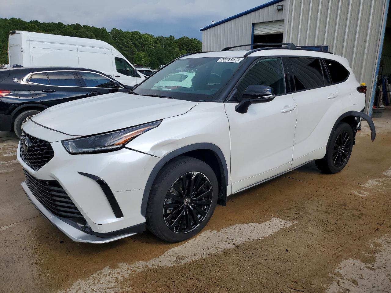 2024 TOYOTA HIGHLANDER XSE