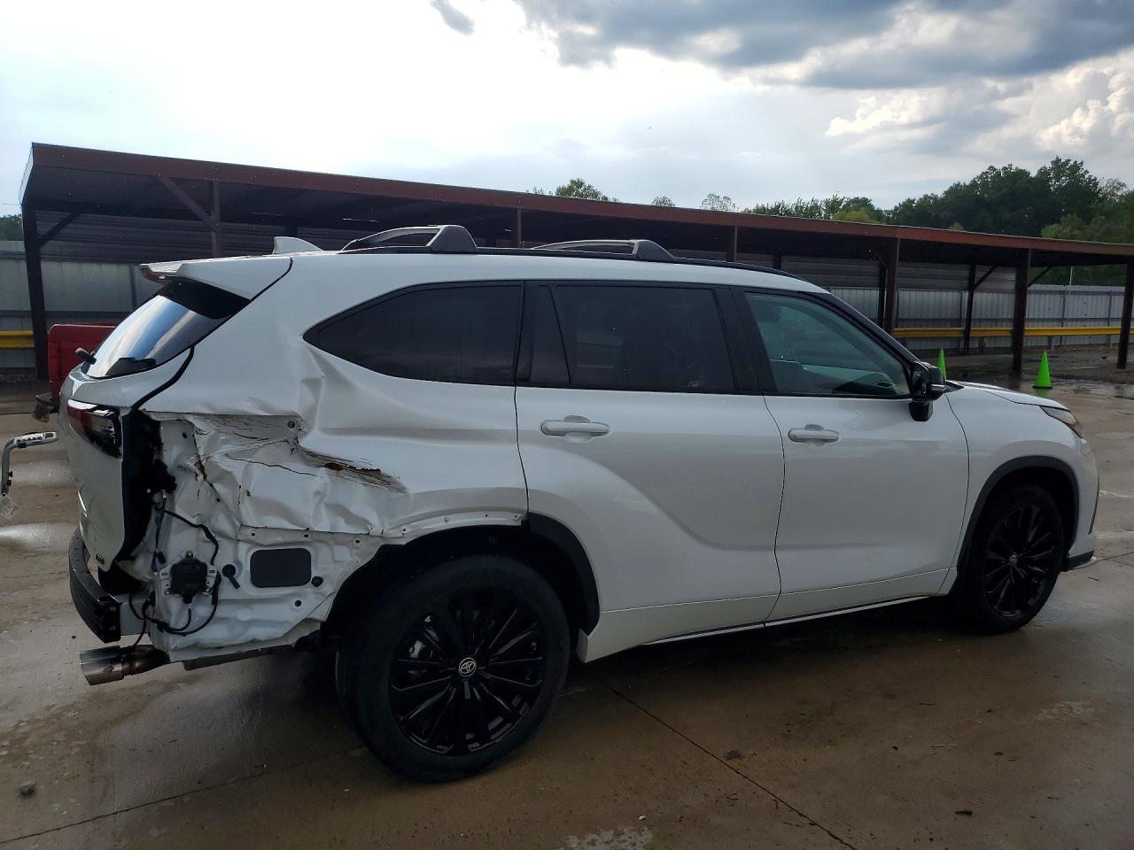 2024 TOYOTA HIGHLANDER XSE — снимка 3