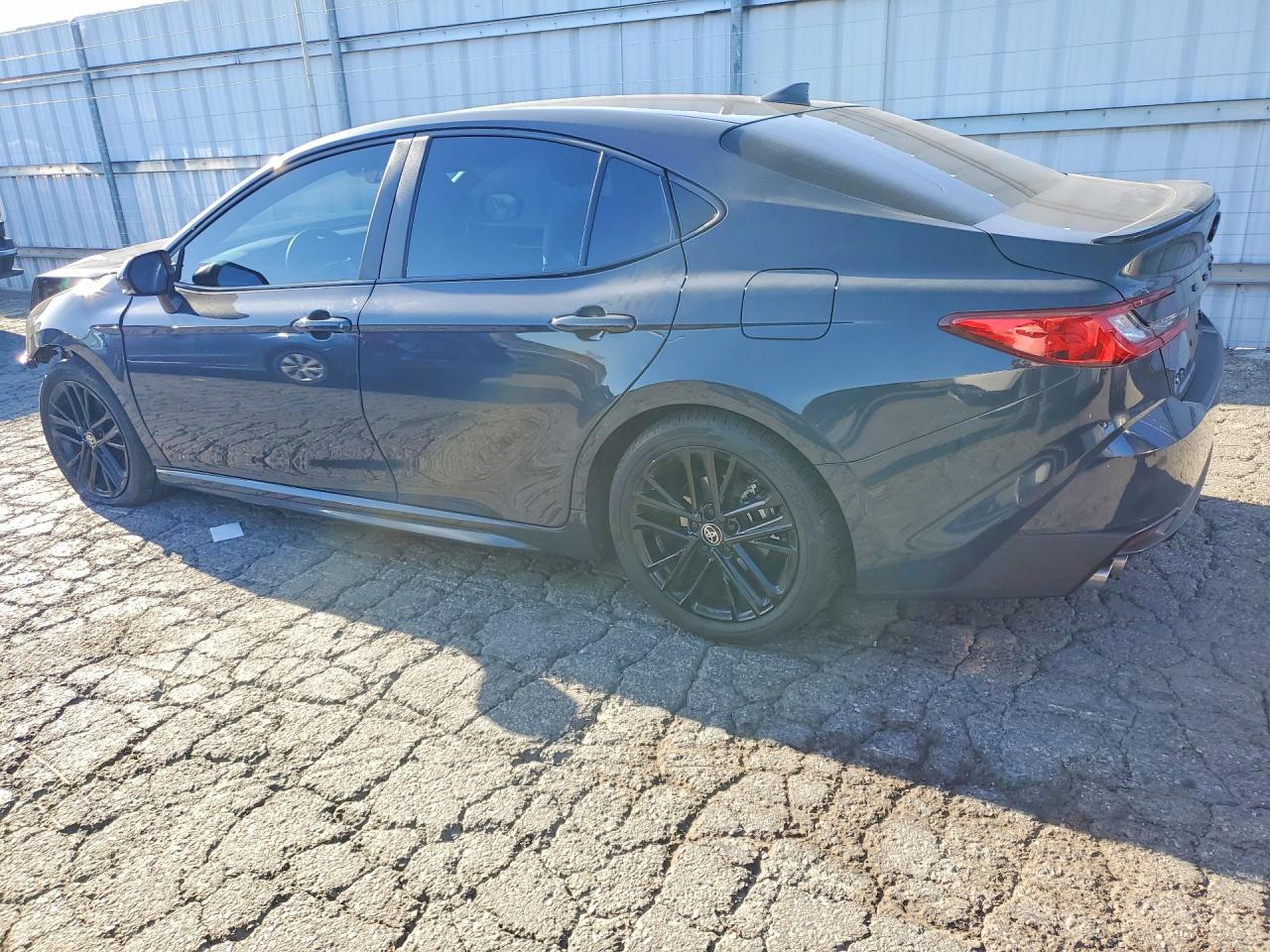2025 TOYOTA CAMRY SE — снимка 2