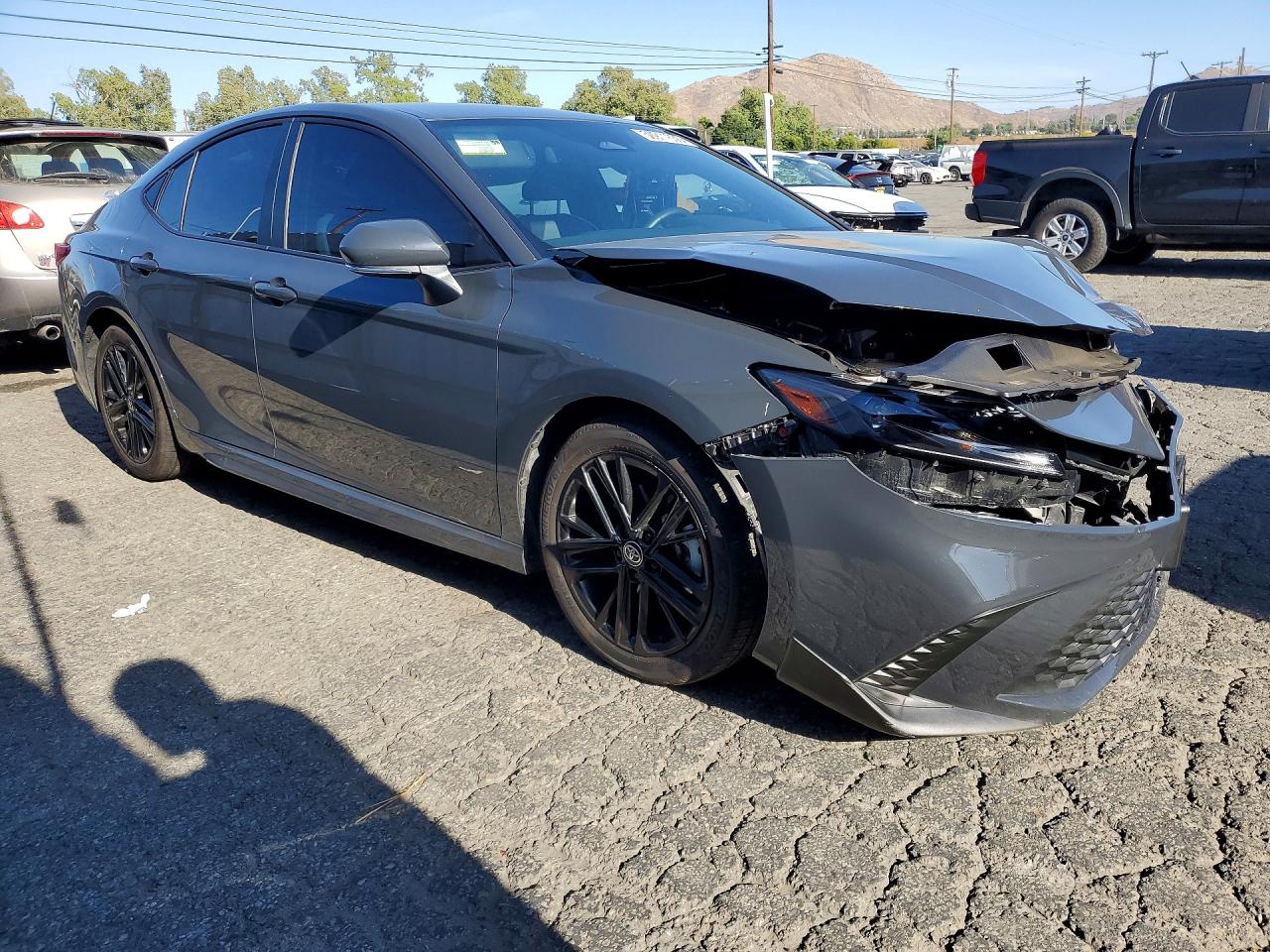 2025 TOYOTA CAMRY SE — снимка 4