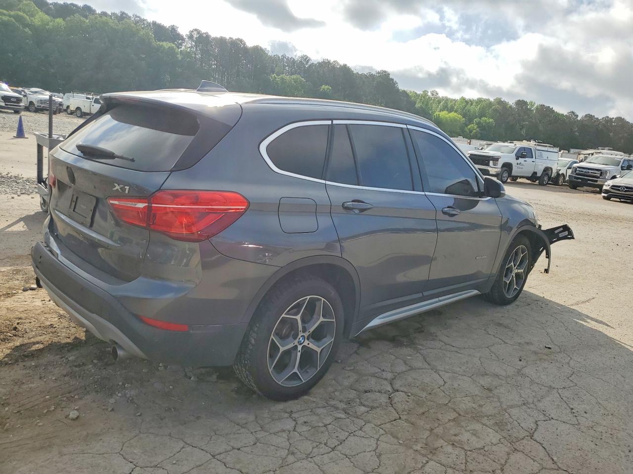 2017 BMW X1 SDRIVE28I — снимка 3