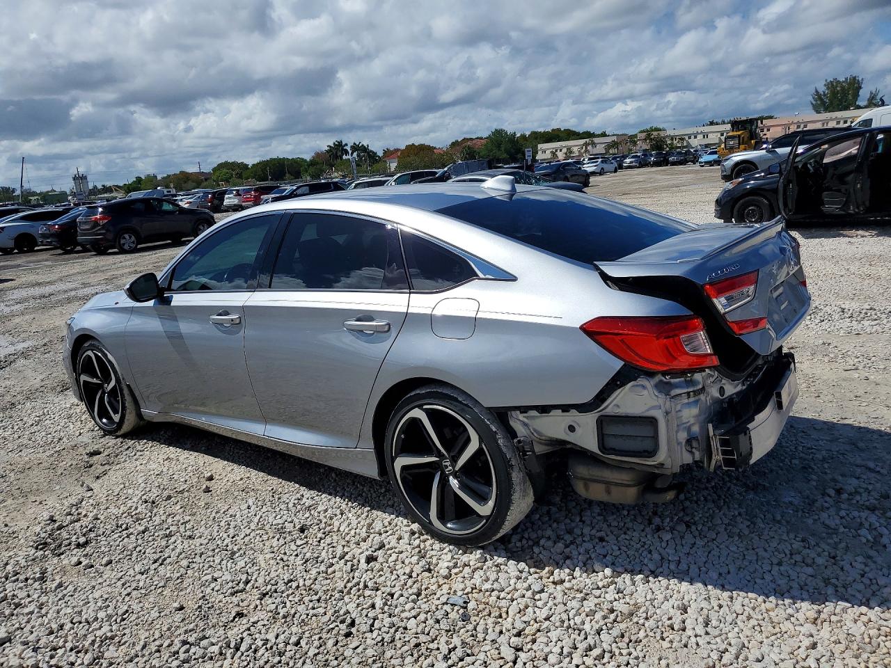 2020 HONDA ACCORD SPORT — снимка 2