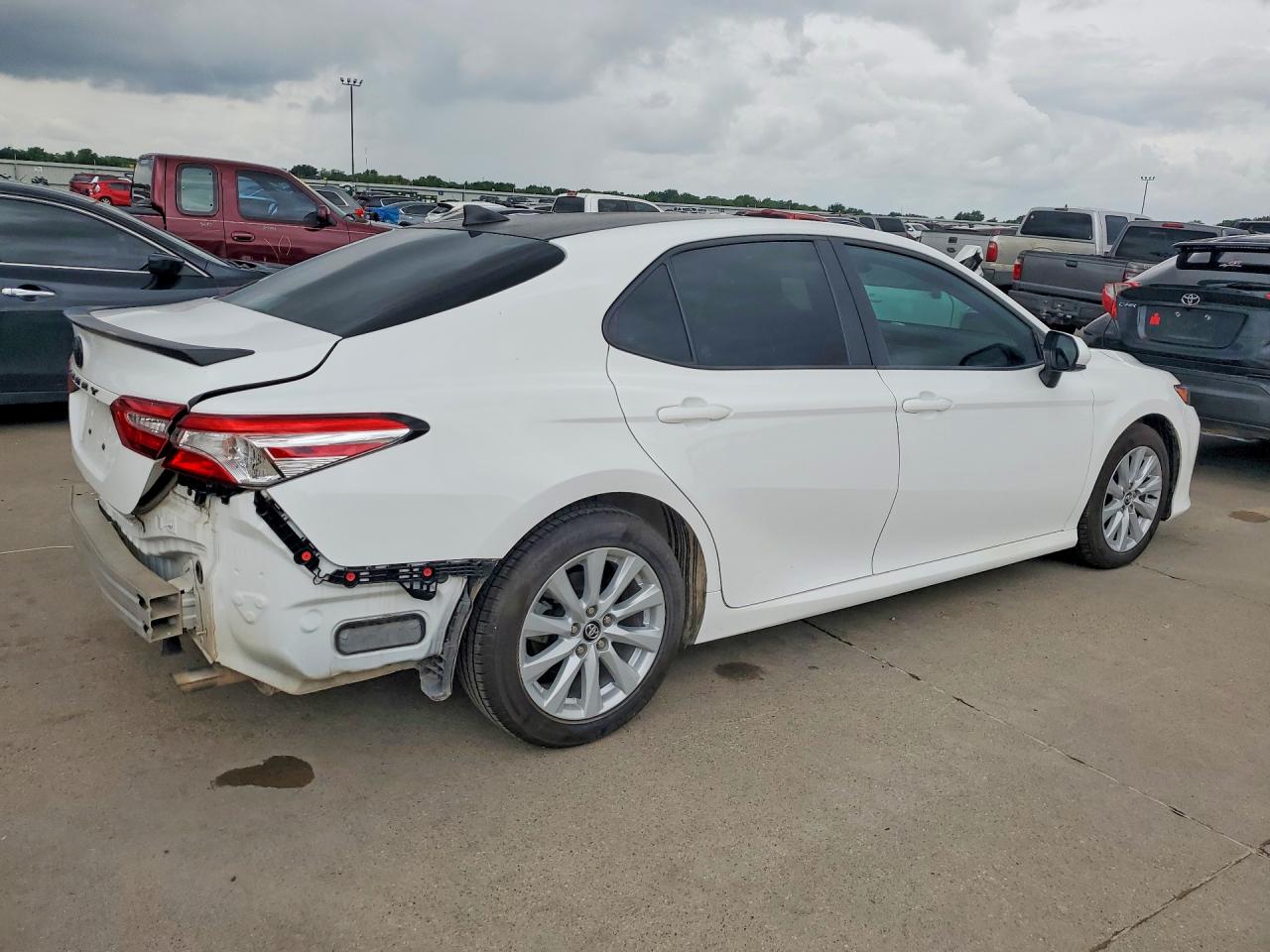 2020 TOYOTA CAMRY LE — снимка 3