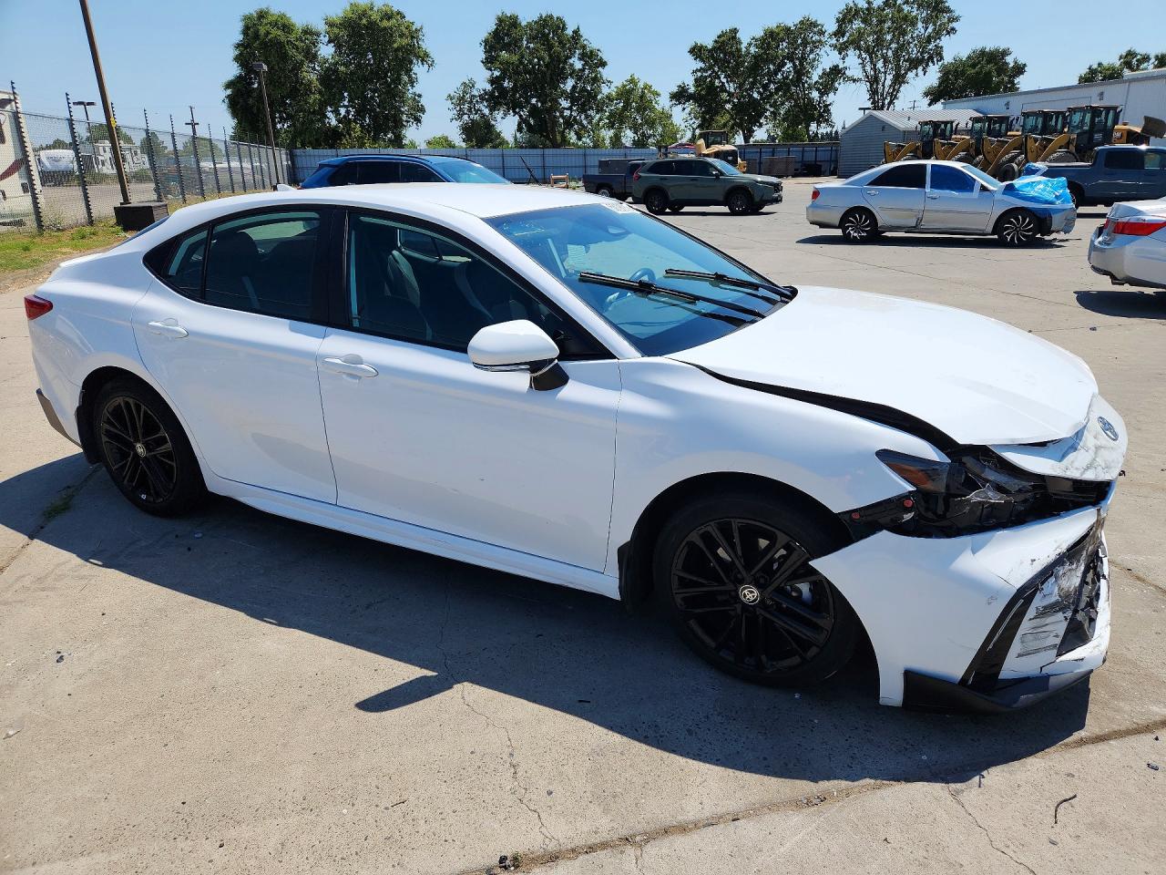 2025 TOYOTA CAMRY SE — снимка 4