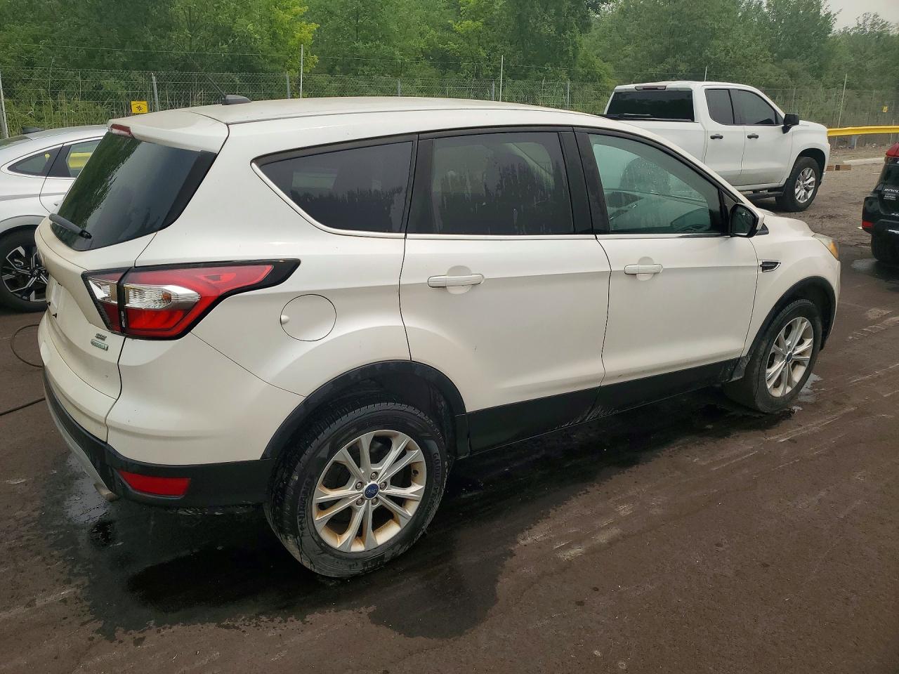 2017 FORD ESCAPE SE — снимка 3