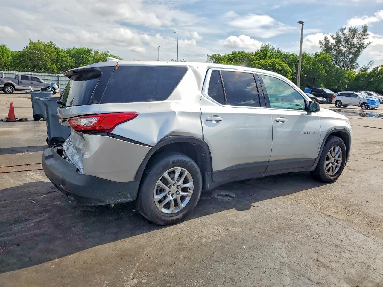 2020 CHEVROLET TRAVERSE LS — снимка 3