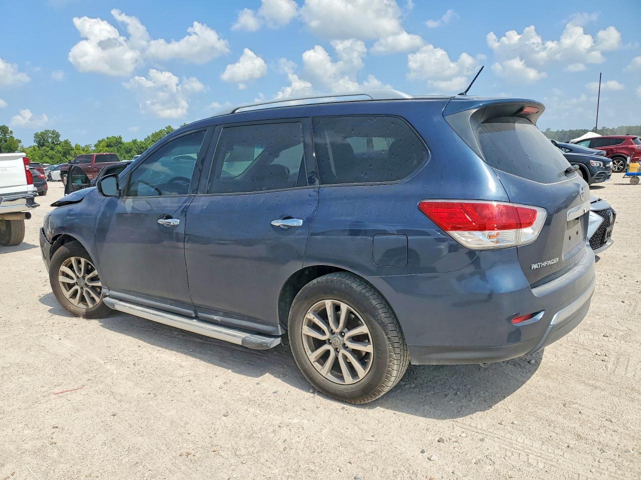 2016 NISSAN PATHFINDER S — снимка 2