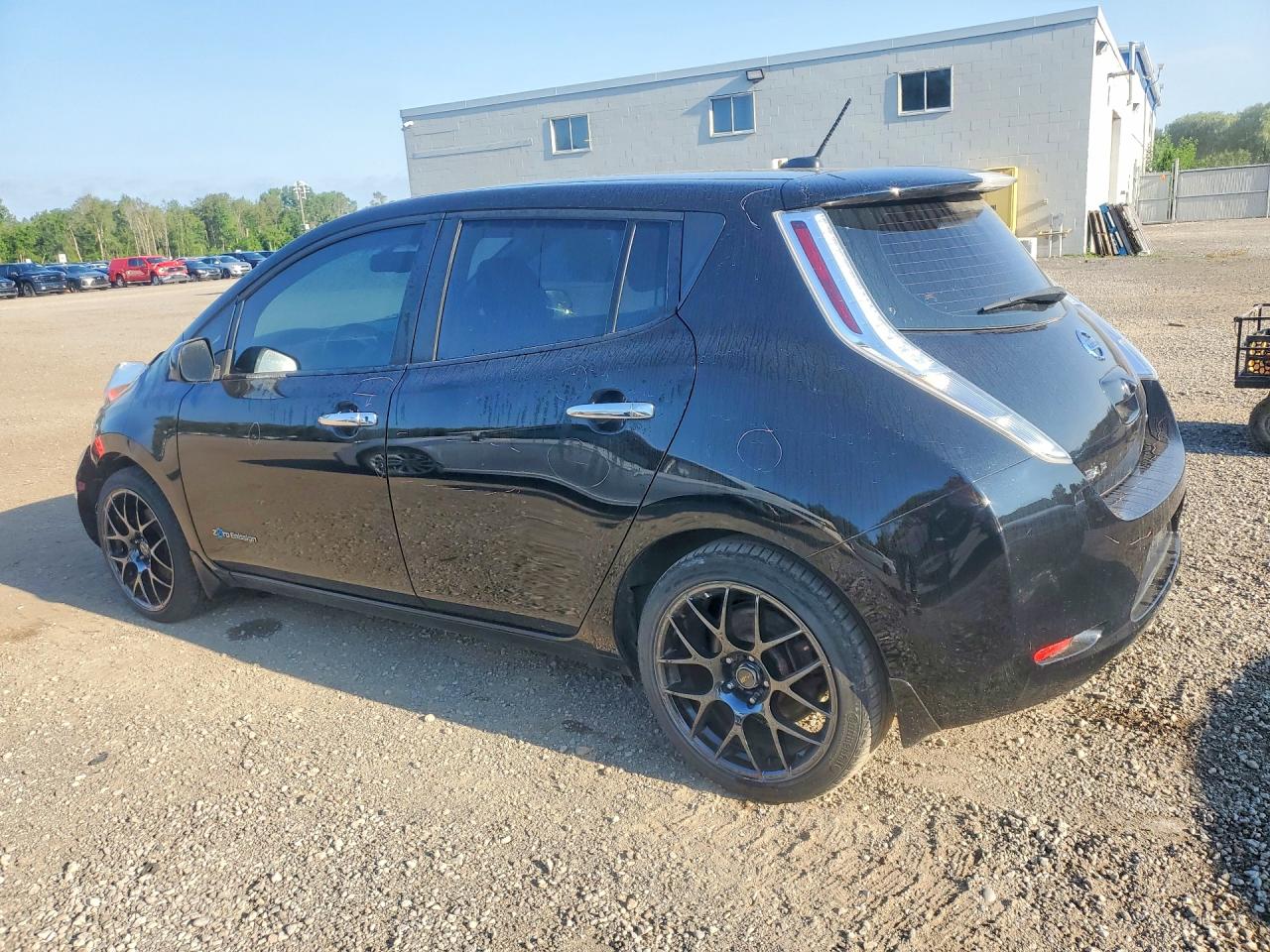 2015 NISSAN LEAF S — снимка 2
