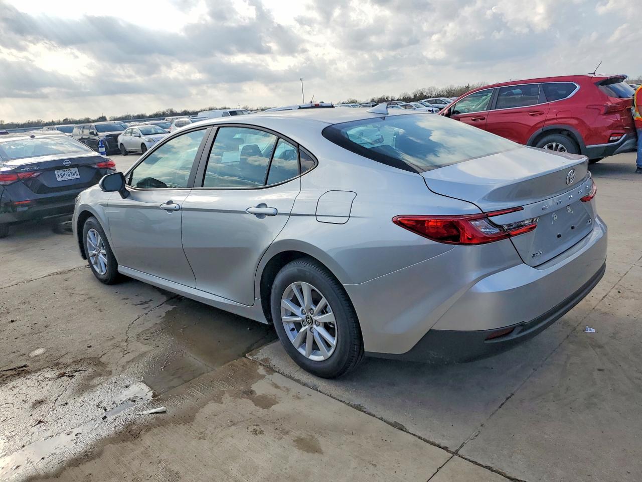 2026 TOYOTA CAMRY LE — снимка 2