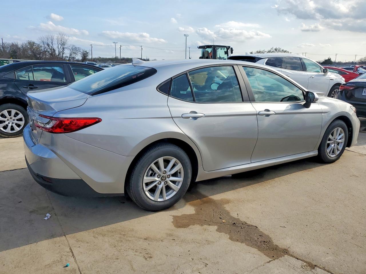 2026 TOYOTA CAMRY LE — снимка 3