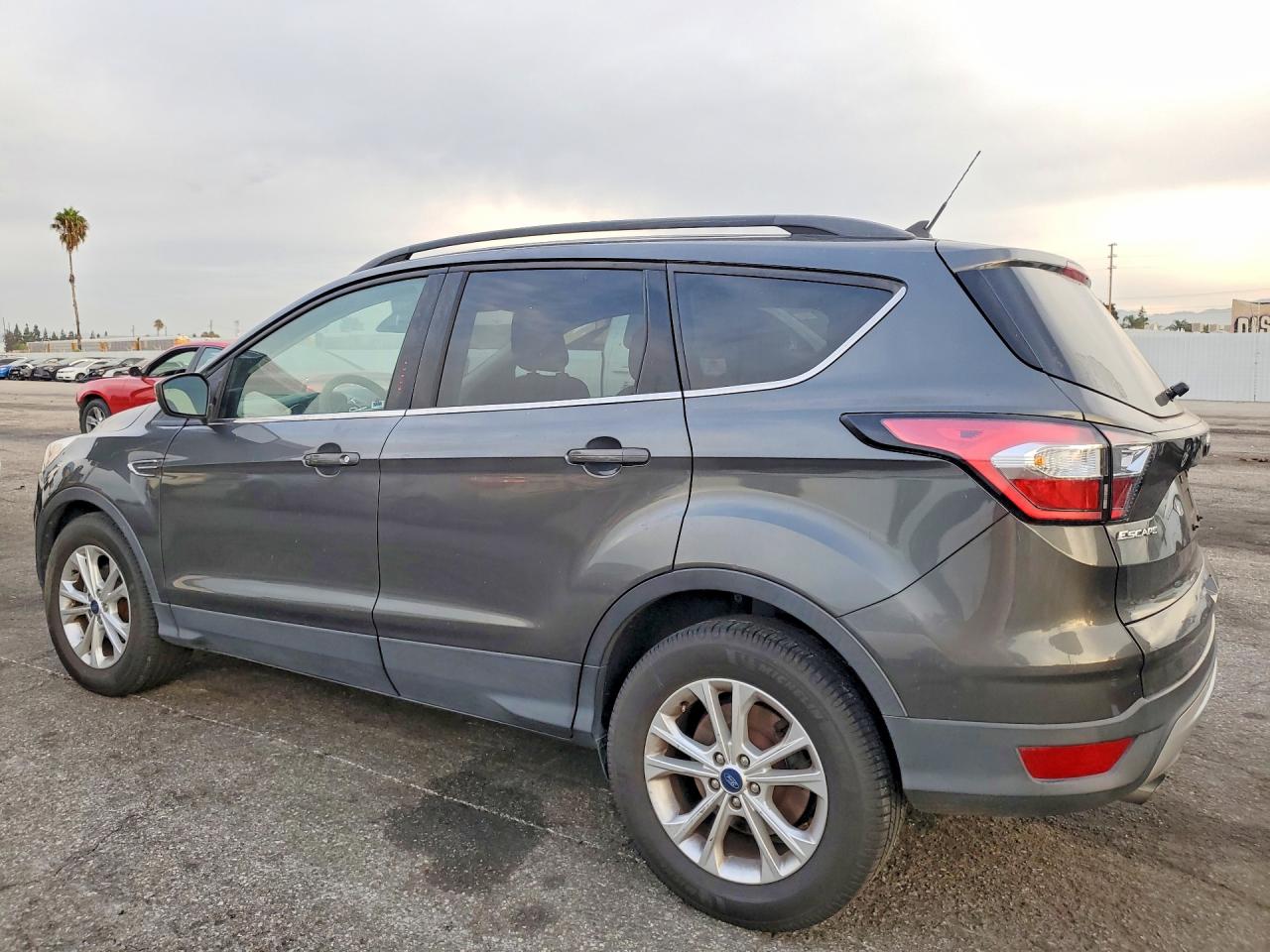 2018 FORD ESCAPE SE — снимка 2