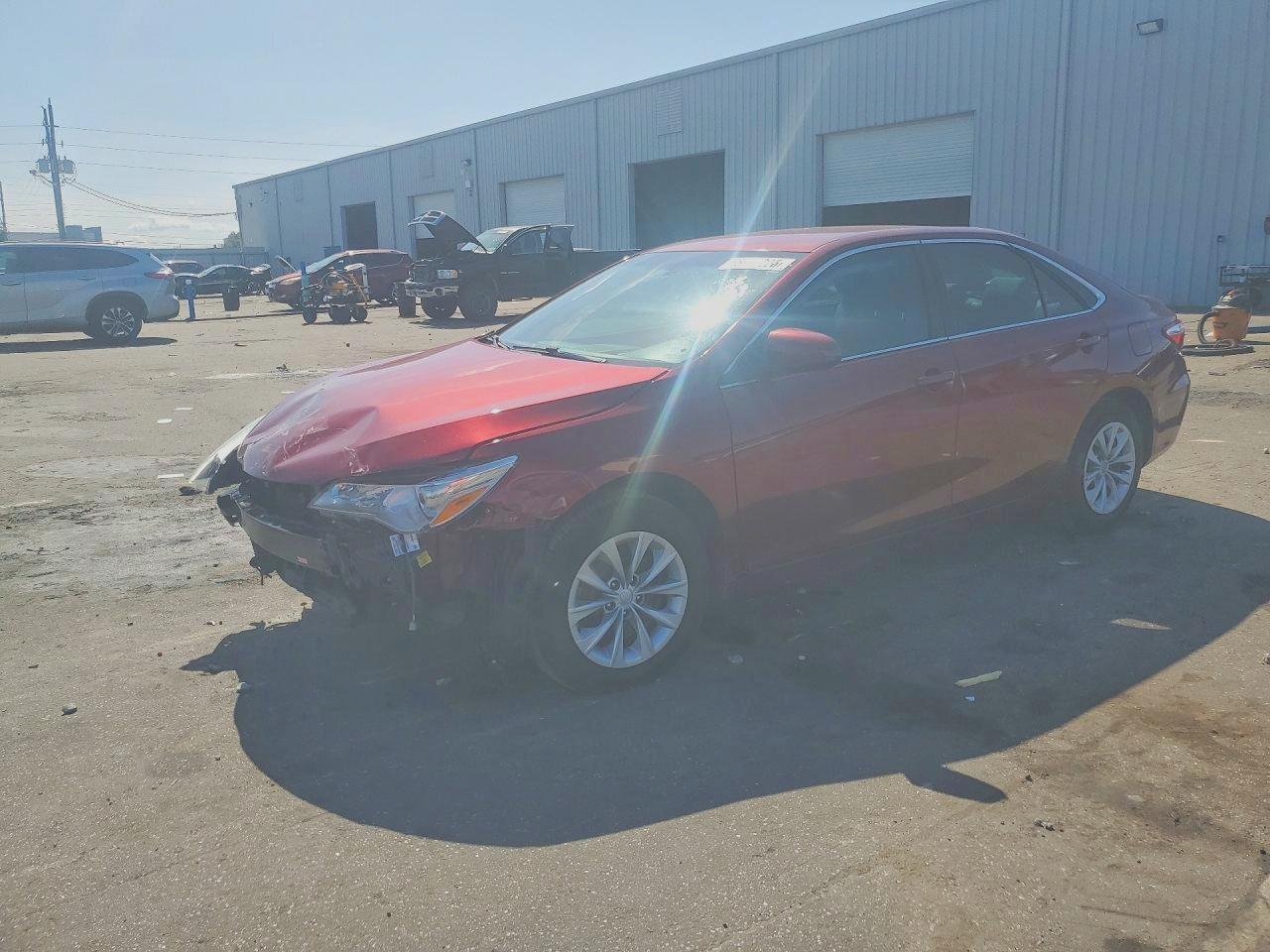 2016 TOYOTA CAMRY LE