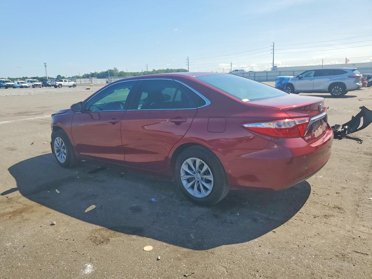 2016 TOYOTA CAMRY LE — снимка 2