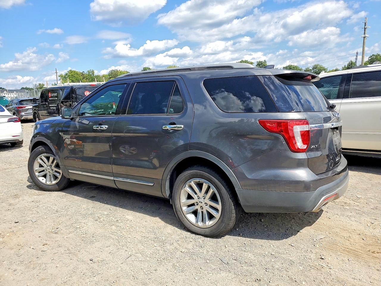 2017 FORD EXPLORER XLT — снимка 2