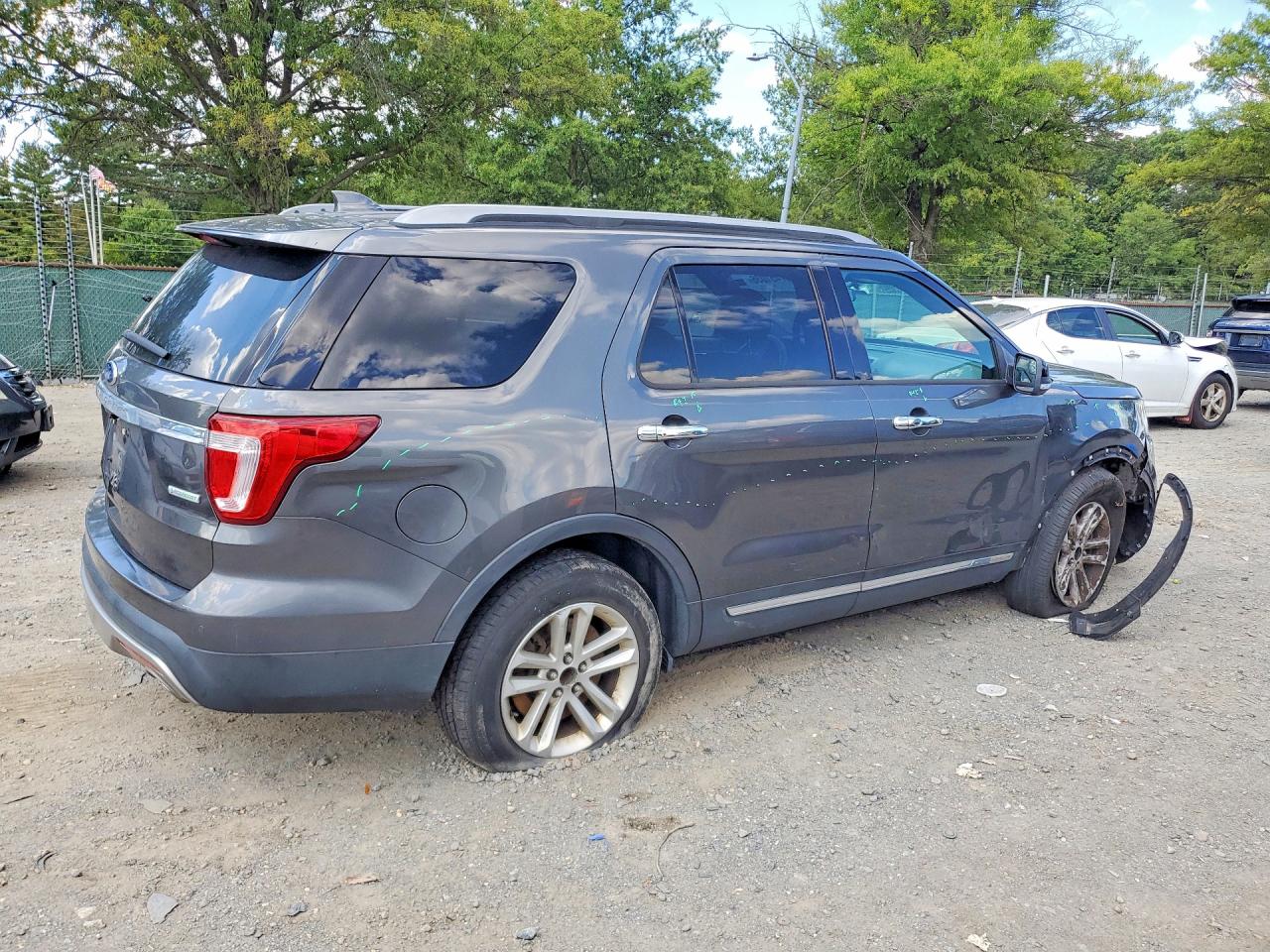 2017 FORD EXPLORER XLT — снимка 3