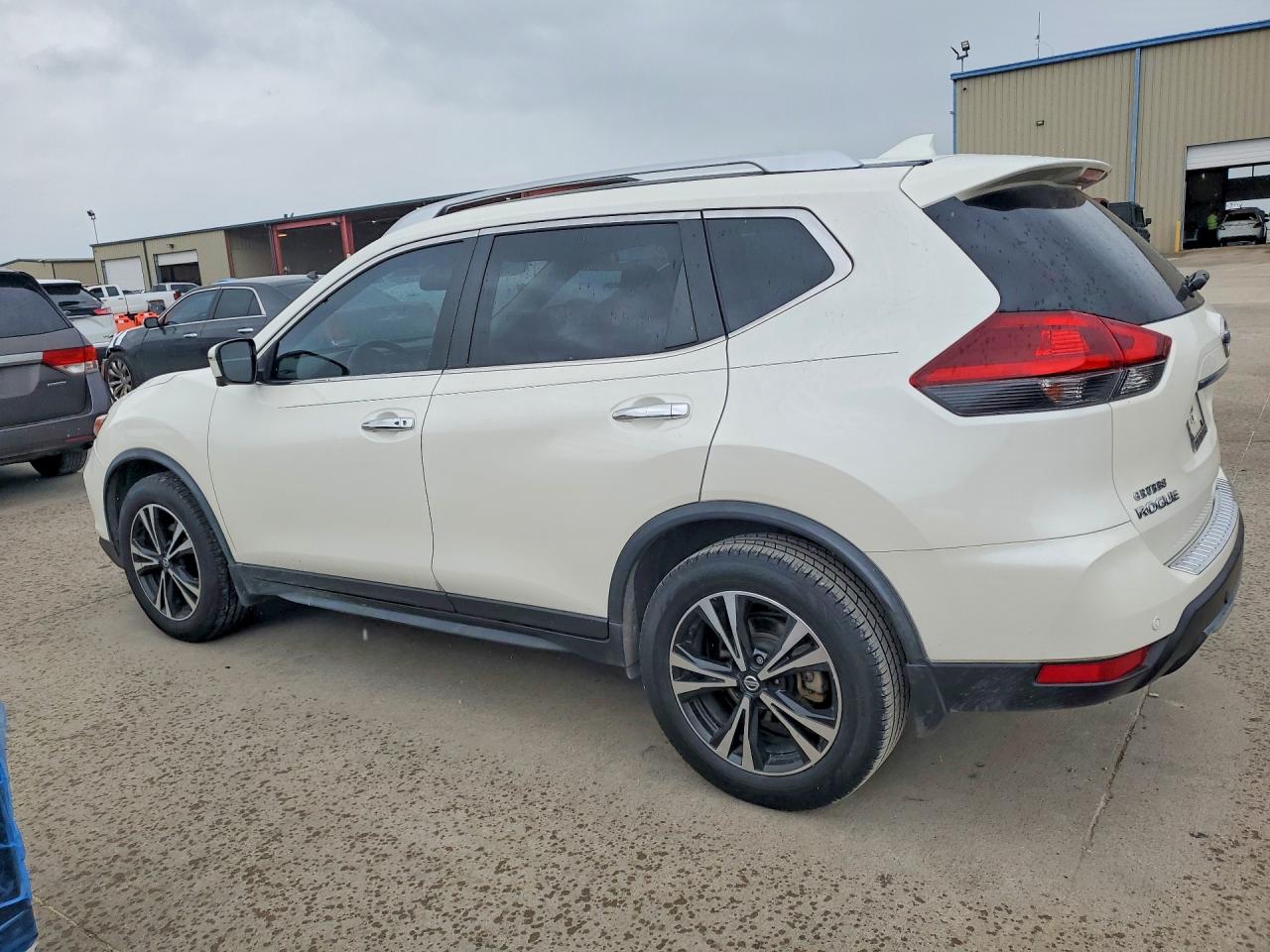 2019 NISSAN ROGUE SV — снимка 2