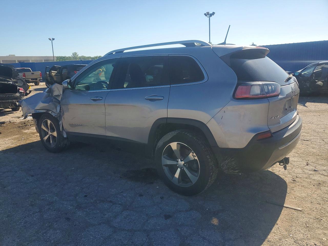 2019 JEEP CHEROKEE LIMITED — снимка 2