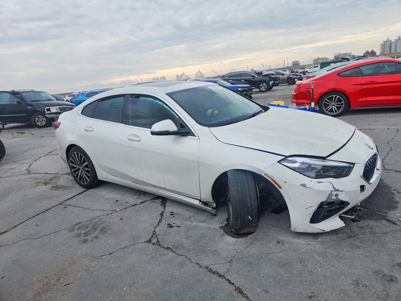 2021 BMW 228XI — снимка 4