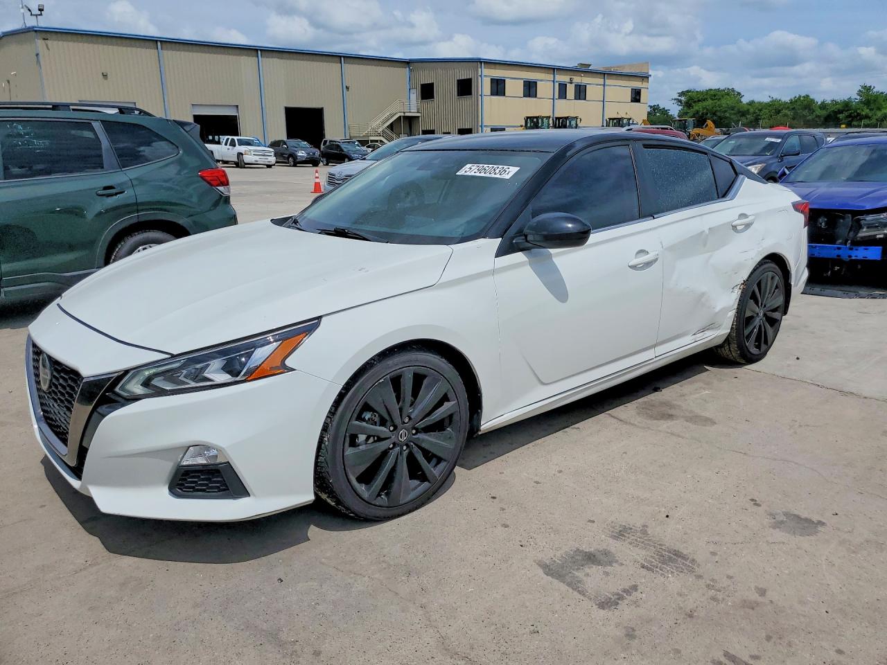 2022 NISSAN ALTIMA SR