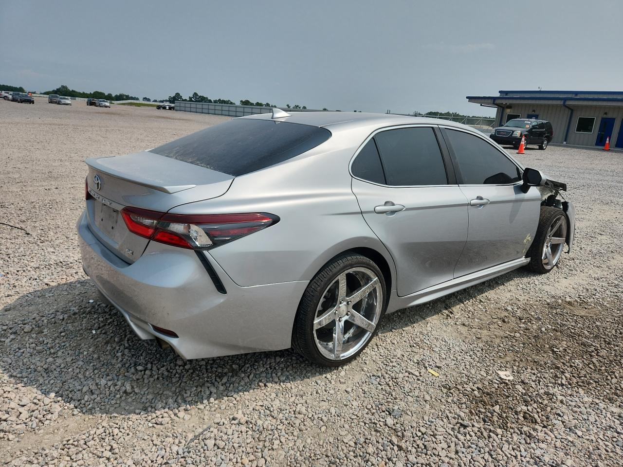 2021 TOYOTA CAMRY SE — снимка 3