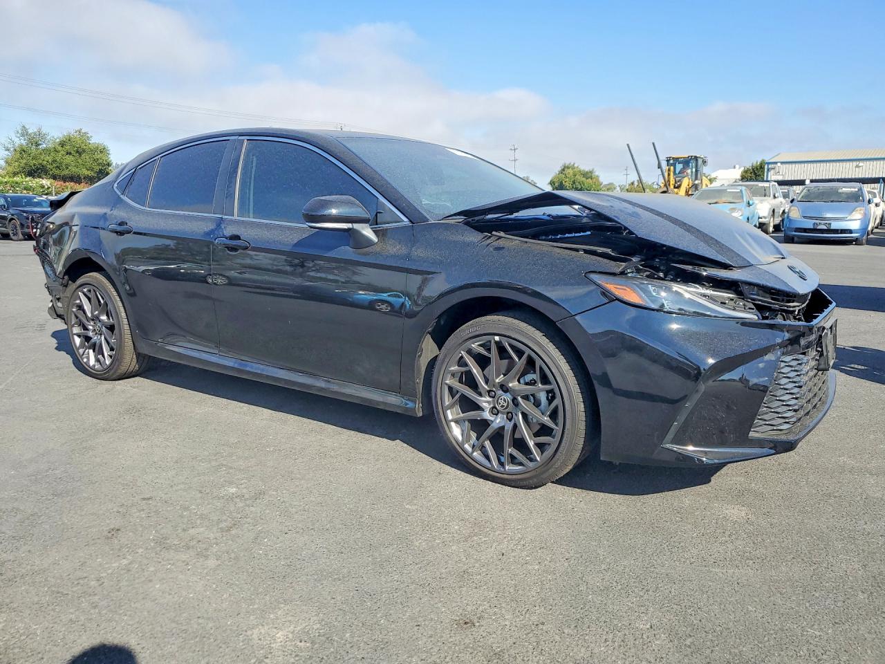 2026 TOYOTA CAMRY XLE — снимка 4