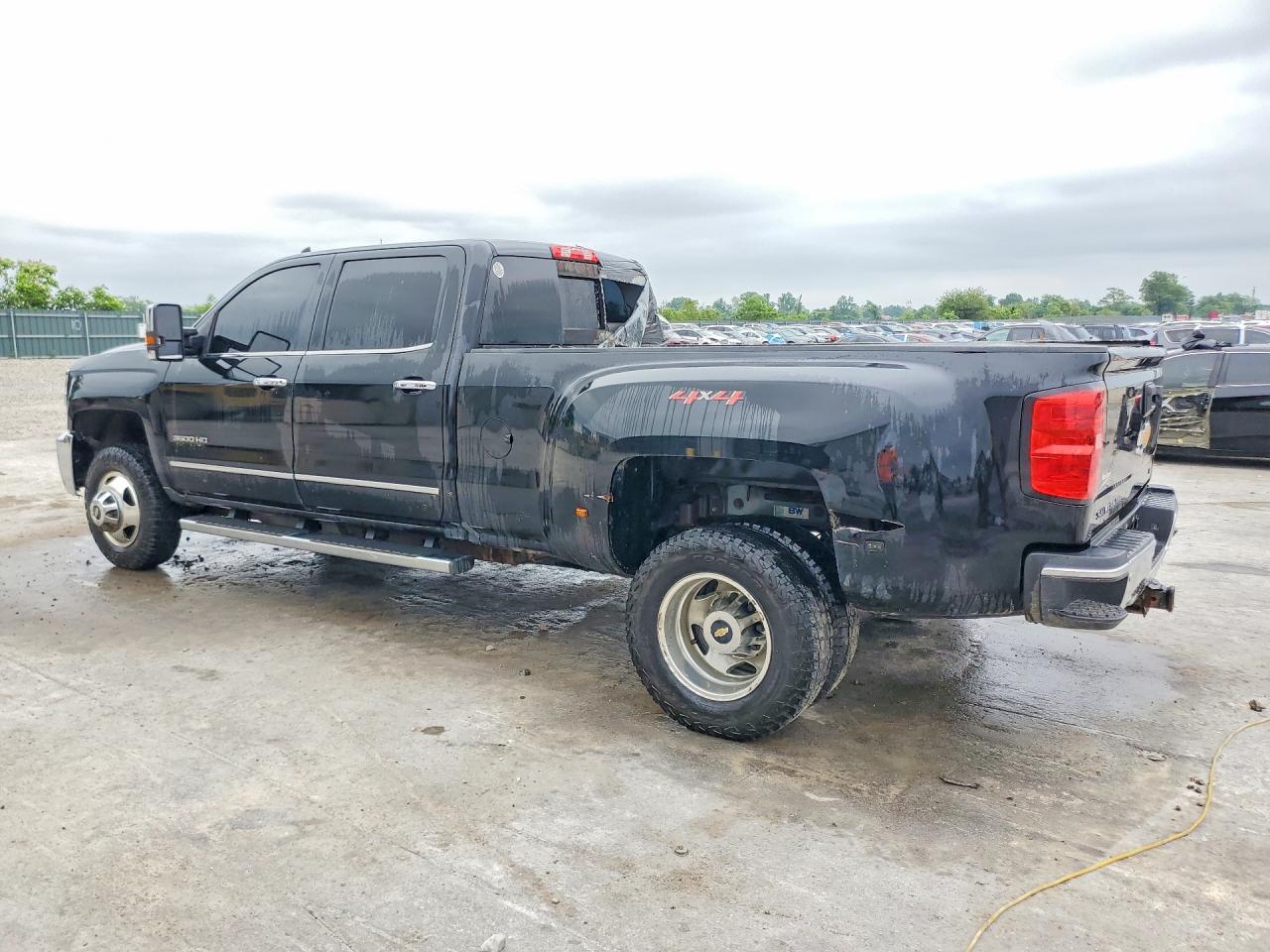 2018 CHEVROLET SILVERADO K3500 LTZ — снимка 2