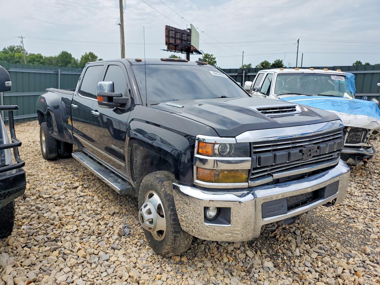 2018 CHEVROLET SILVERADO K3500 LTZ — снимка 4
